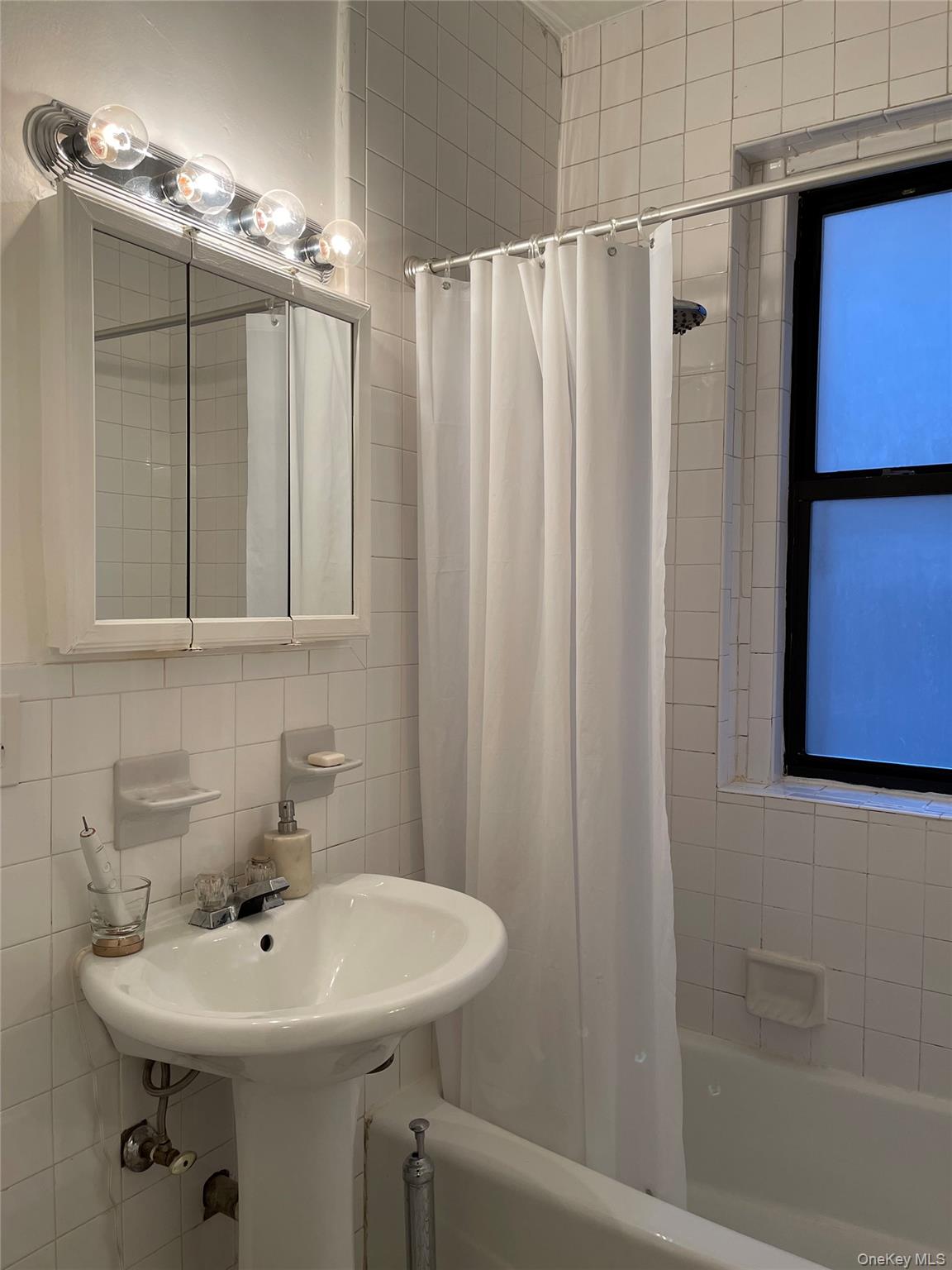 221 E 76 Street 4f Property Photo 10