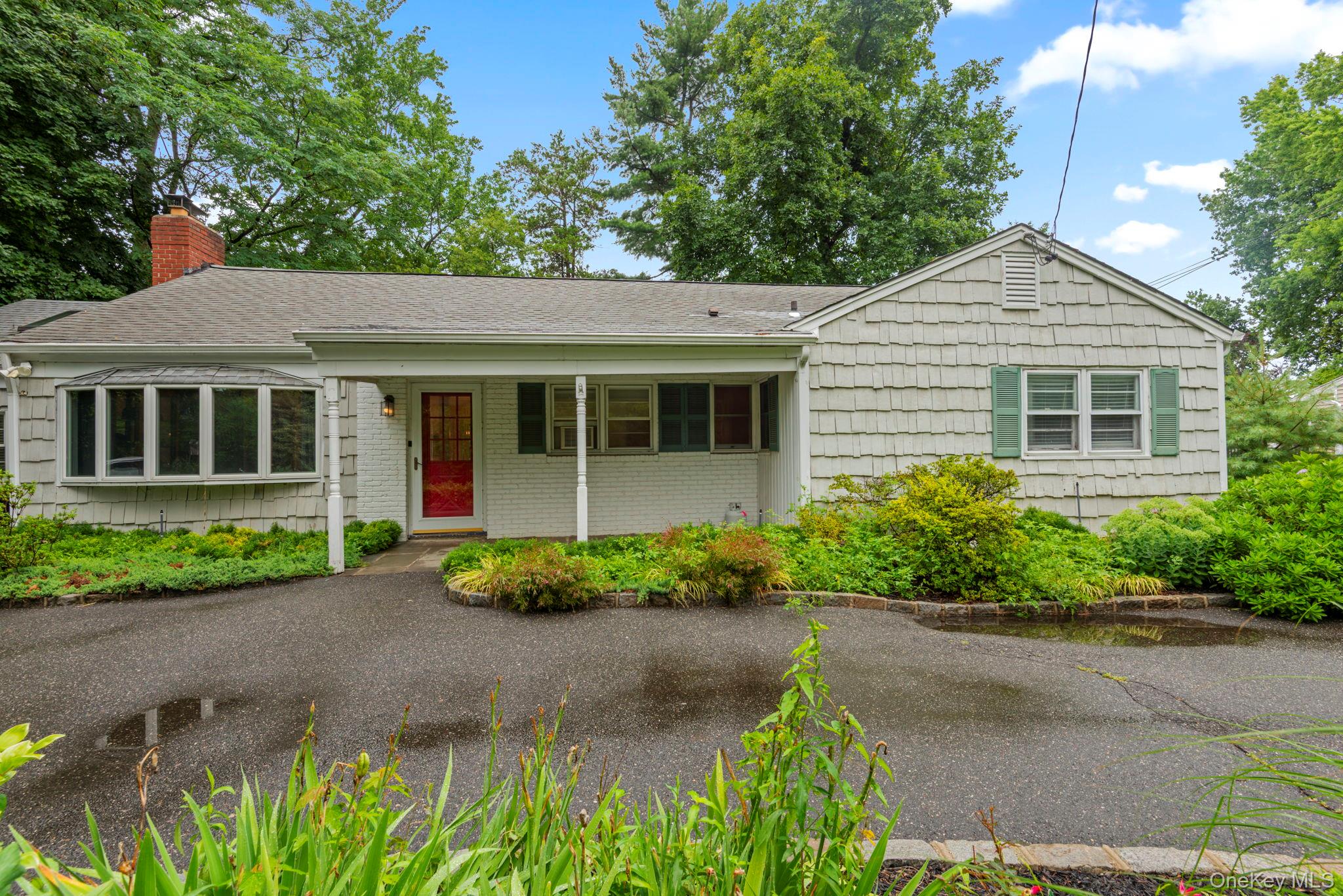 75 Cove Road Property Photo 2
