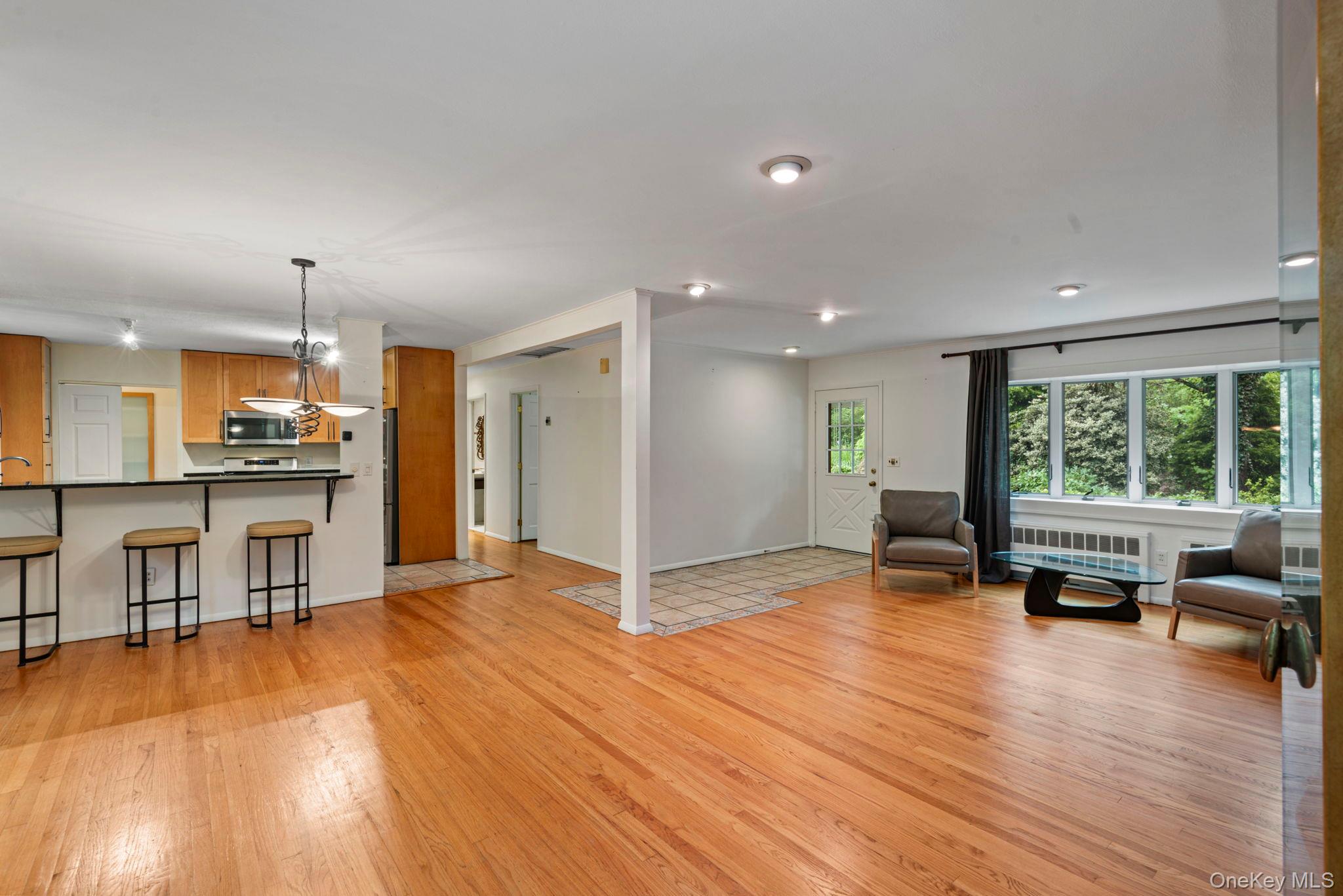 75 Cove Road Property Photo 8