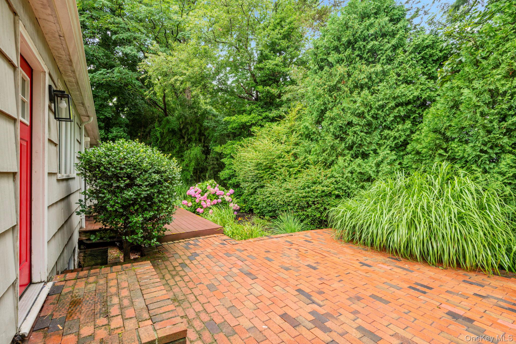 75 Cove Road Property Photo 36