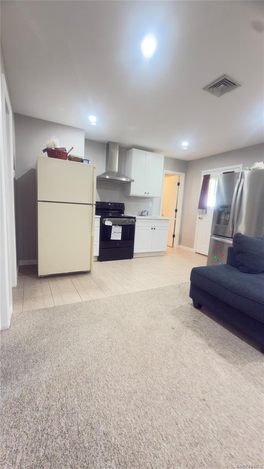 9 Florus Crom Court Property Photo 3
