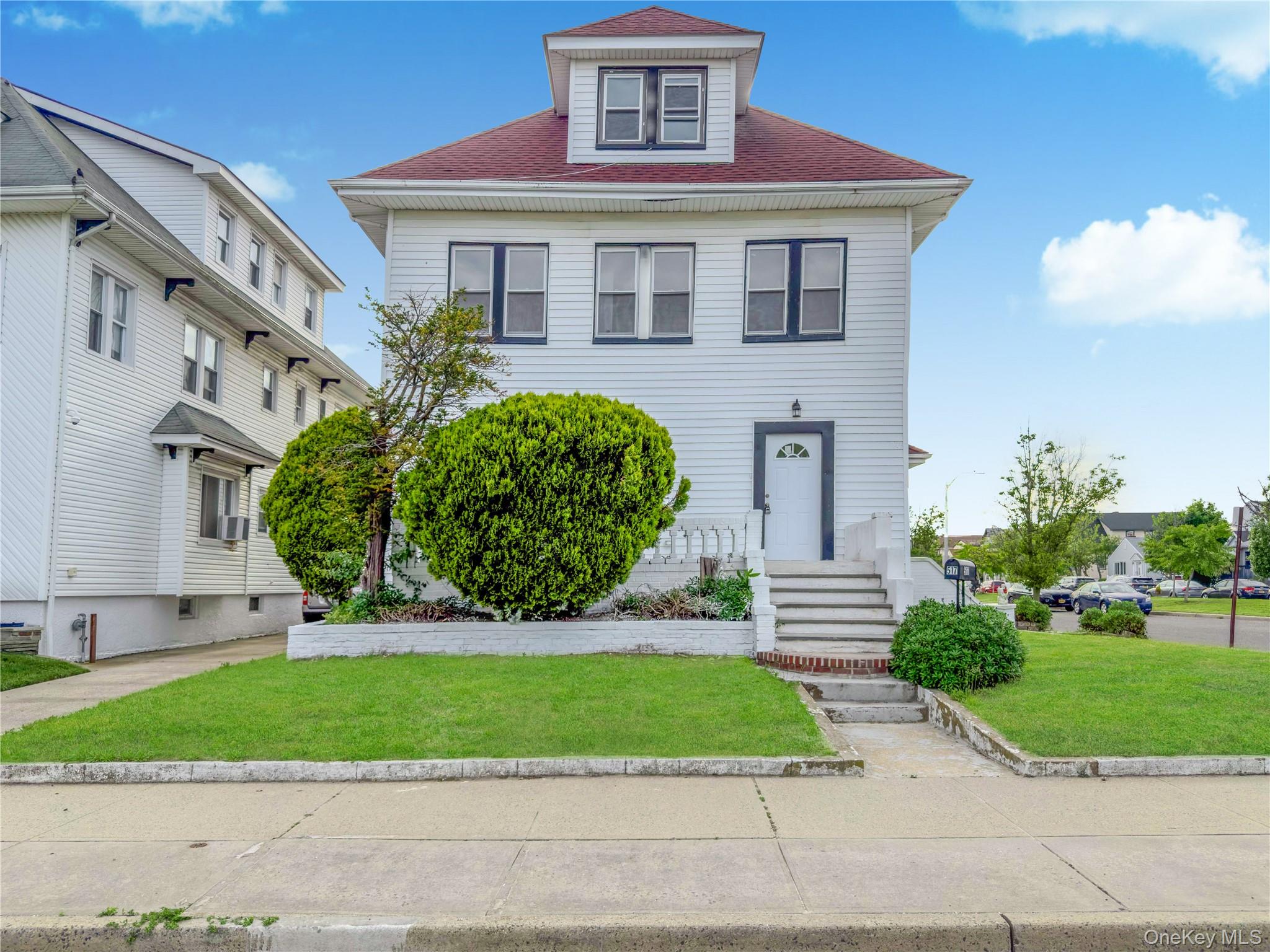 302 W Hudson Street Property Photo 2
