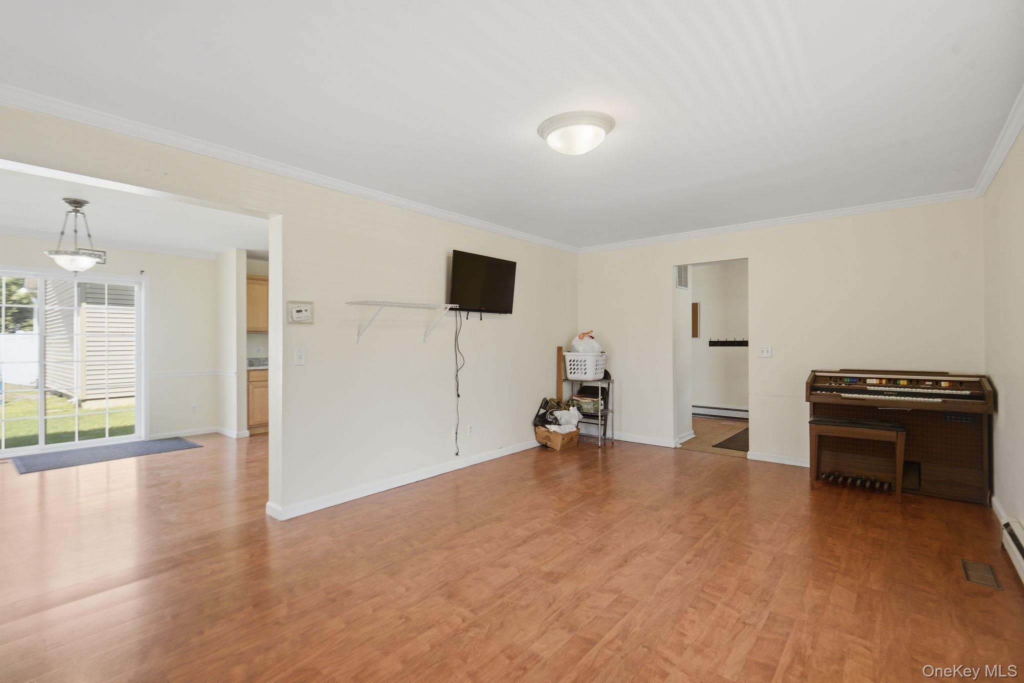 37 N Cedar Street Property Photo 9