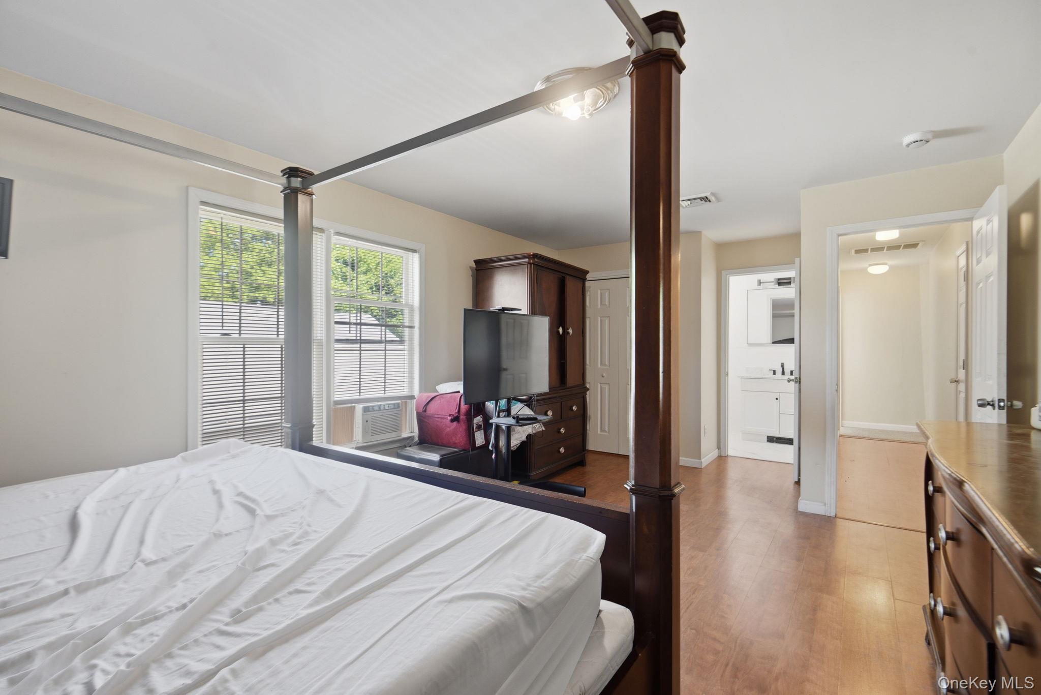 37 N Cedar Street Property Photo 18