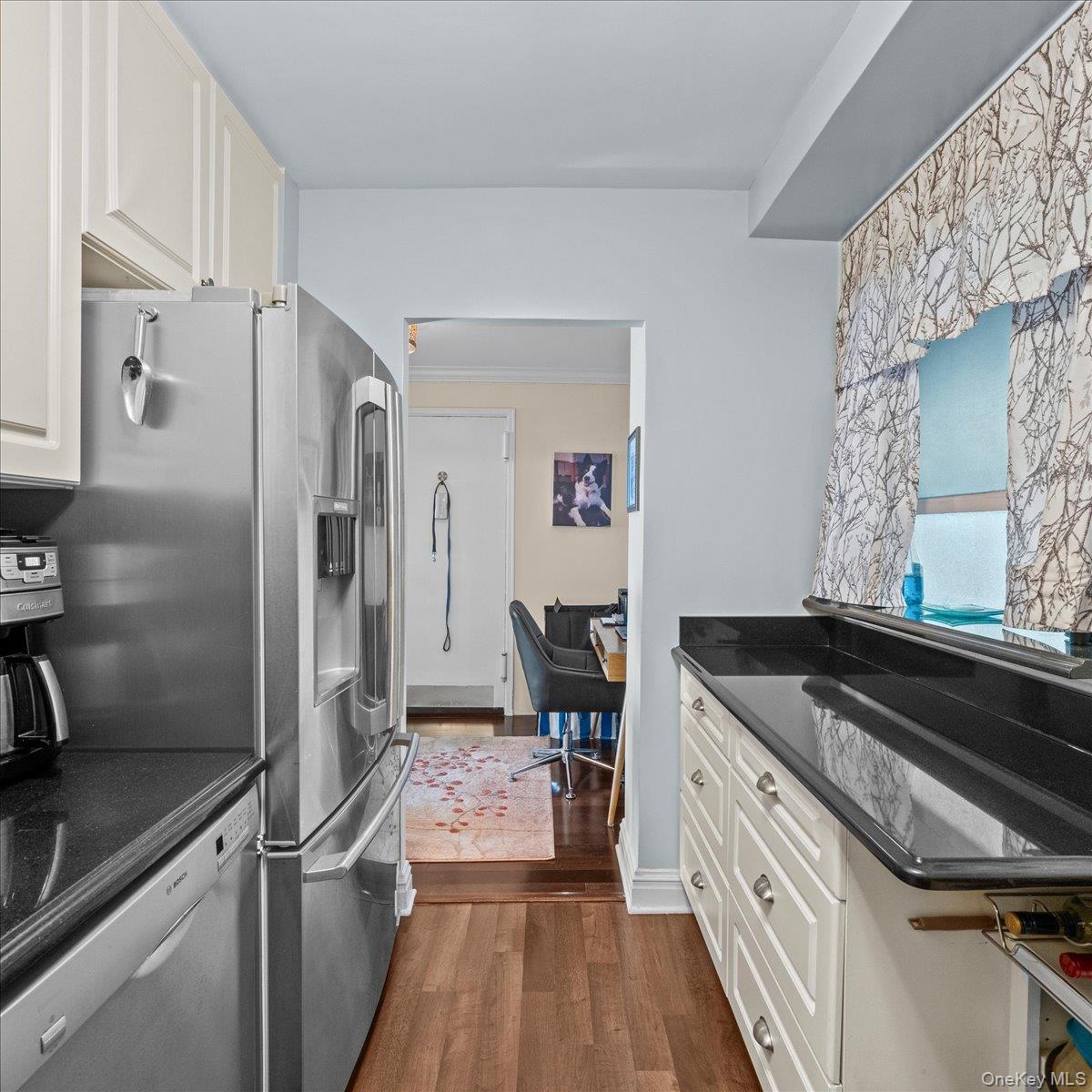 2575 Palisade Avenue 2c Property Photo 8