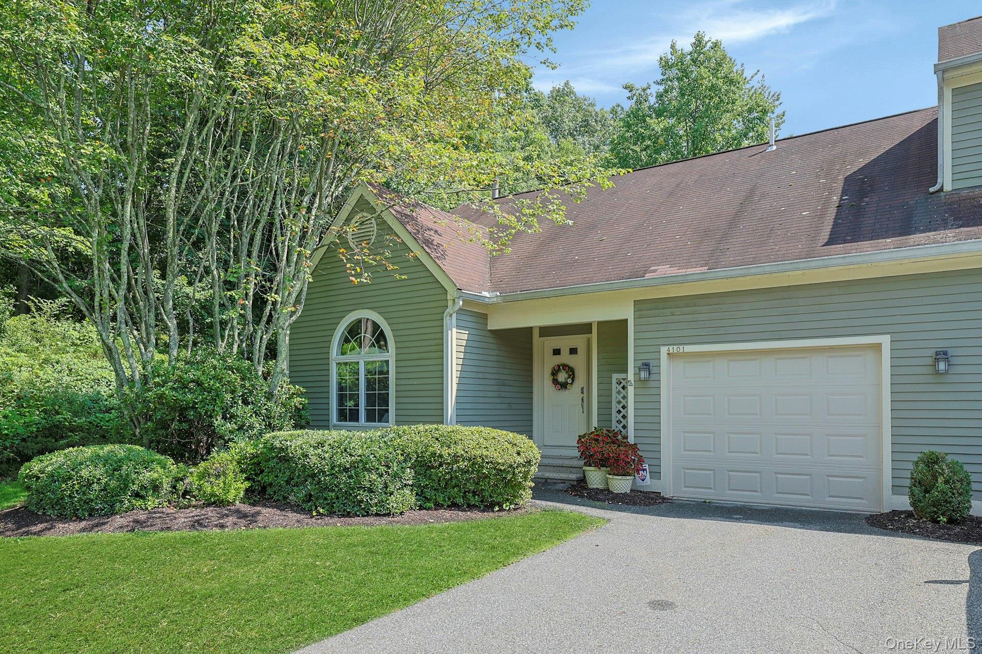 4101 Victoria Drive Property Photo 1