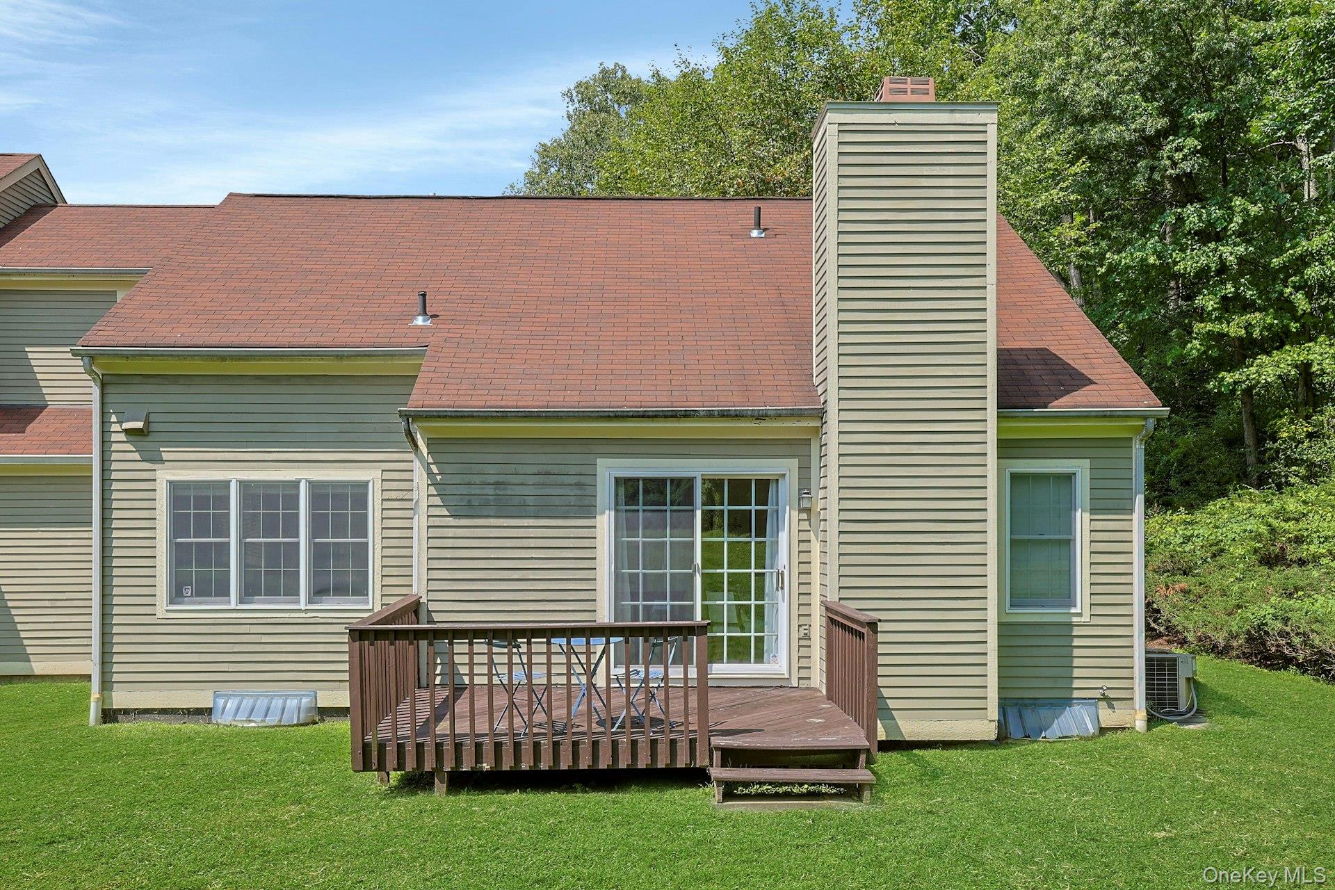 4101 Victoria Drive Property Photo 2