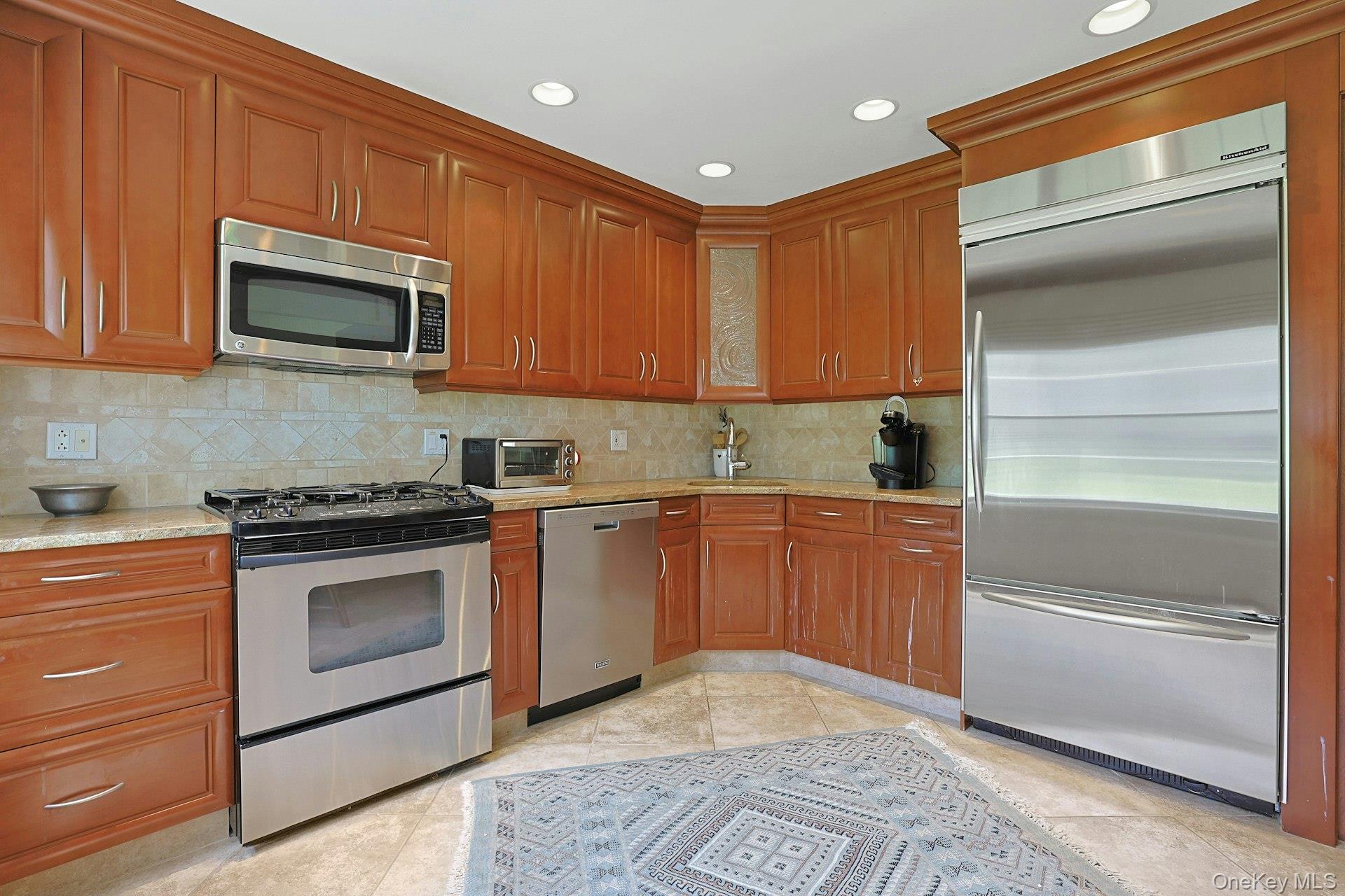 4101 Victoria Drive Property Photo 11