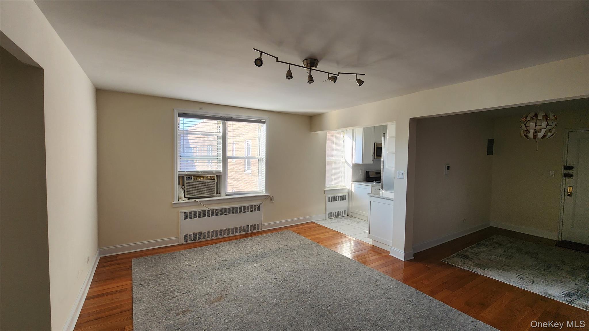 105-37 64 Avenue 6e Property Photo 7