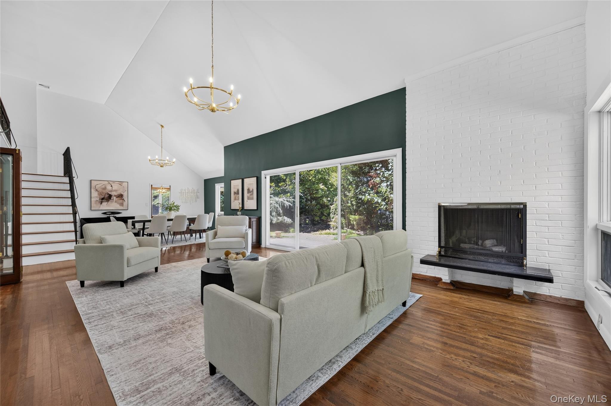 4 Waring Drive Property Photo 12