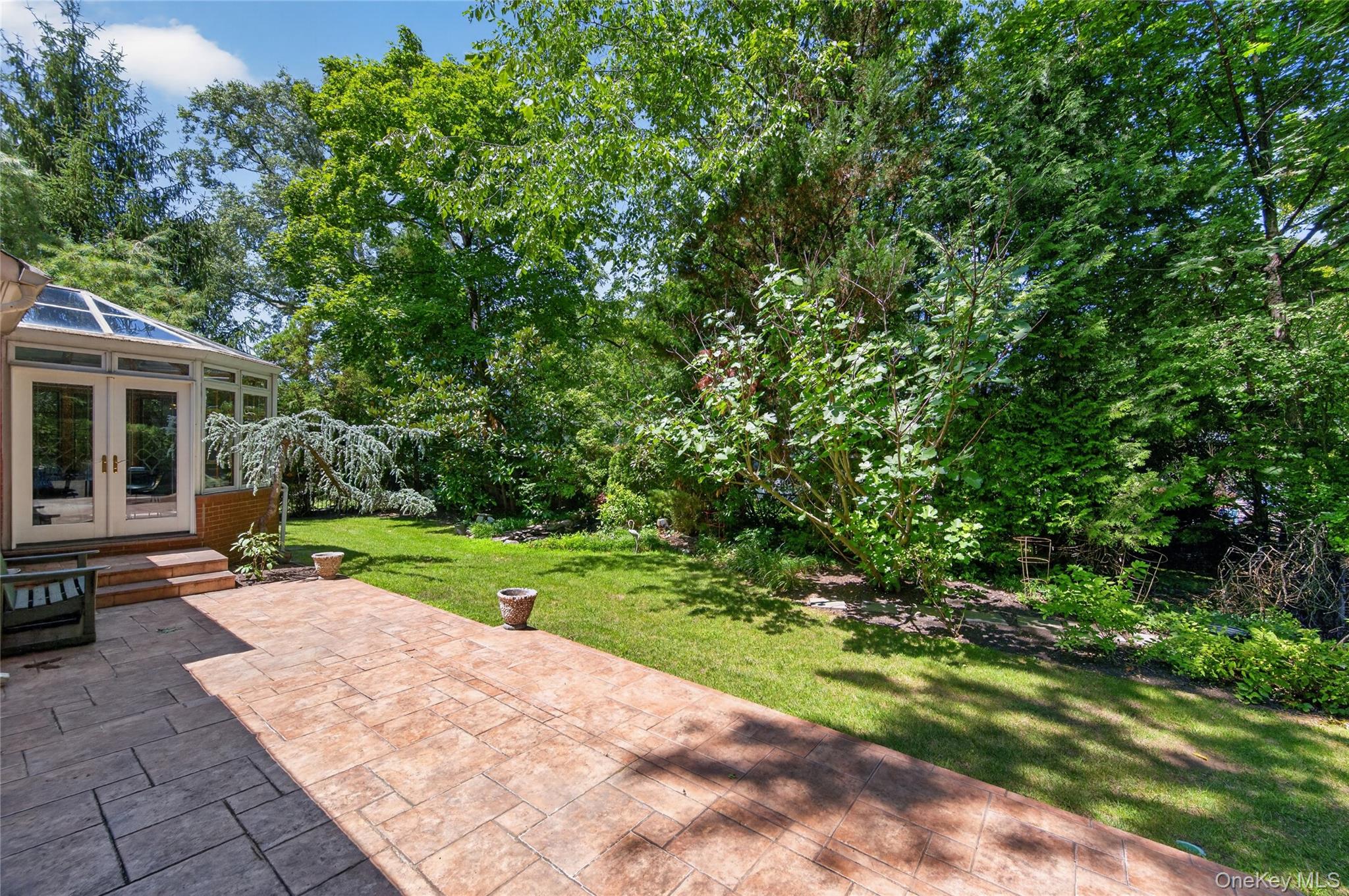 4 Waring Drive Property Photo 27