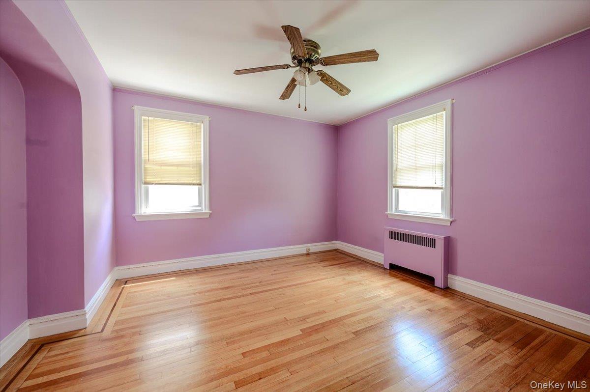 1827 Hering Avenue Property Photo 13