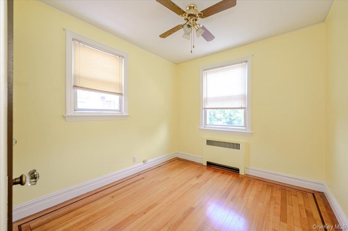 1827 Hering Avenue Property Photo 14