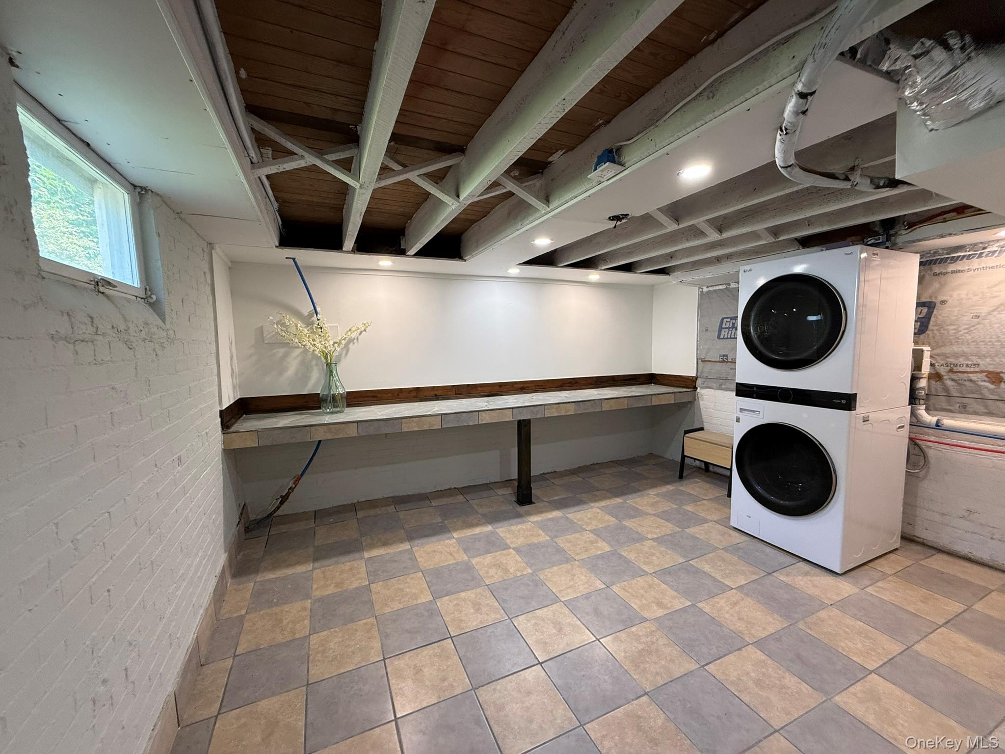 1028434 Property Photo 26