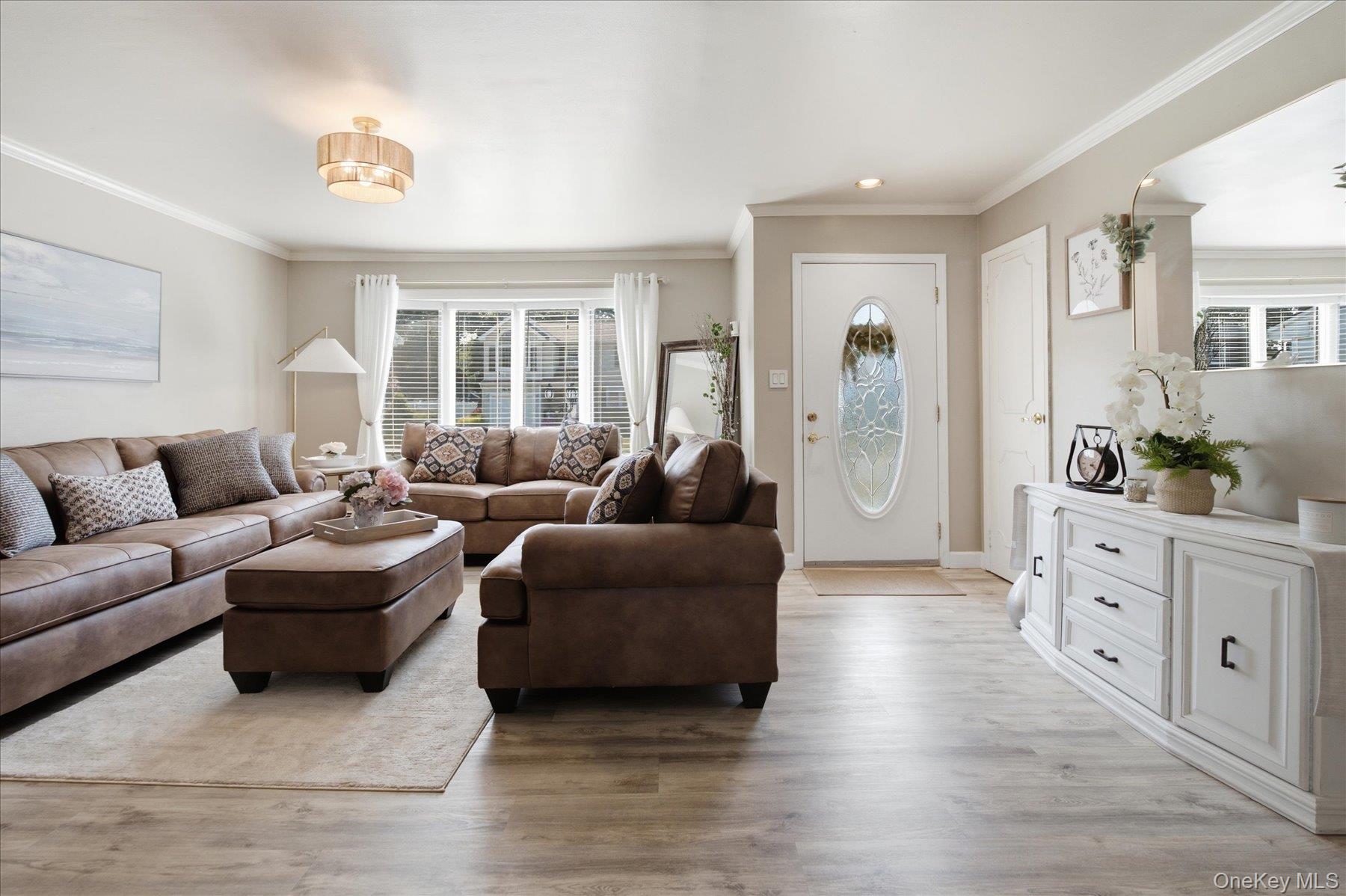 101 Gainsborough Road Property Photo 4