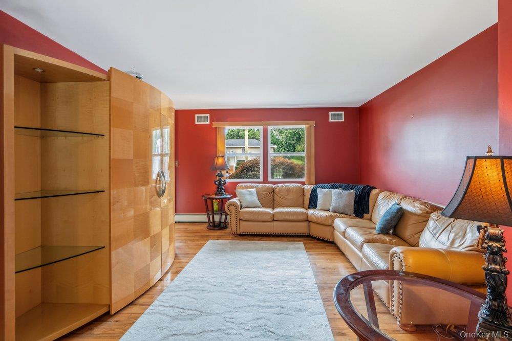 89 Floyd Street Property Photo 6