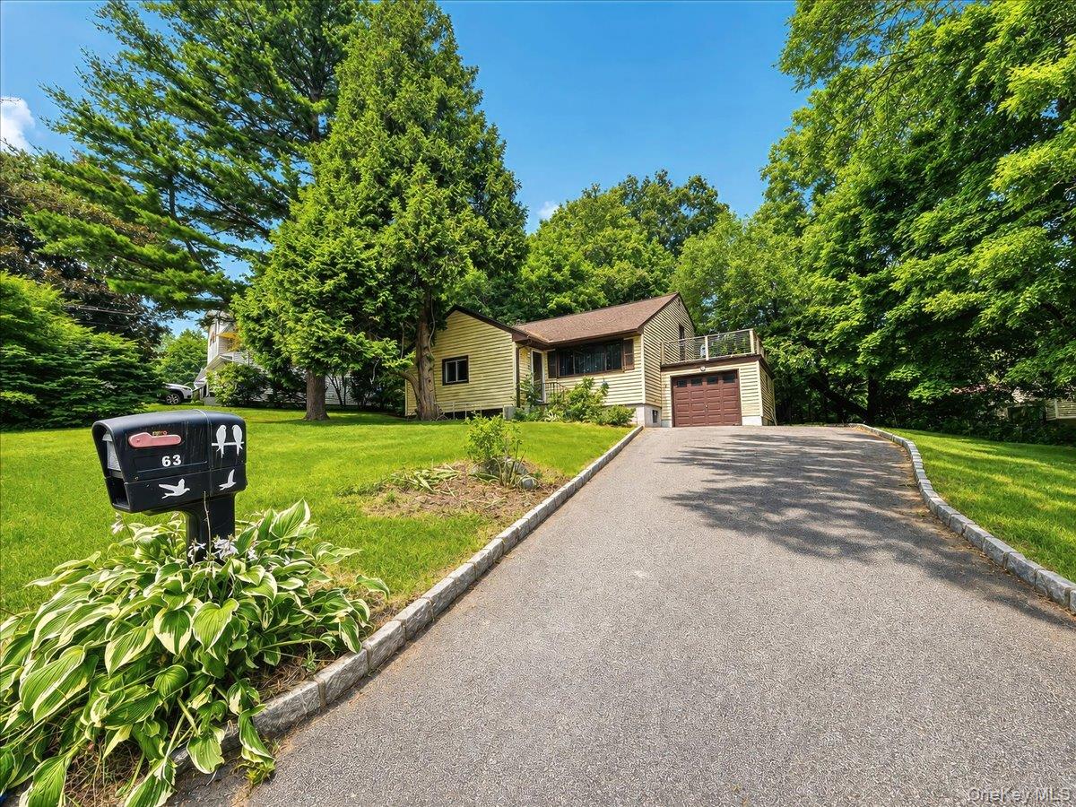 63 Waterbury Parkway Property Photo 2