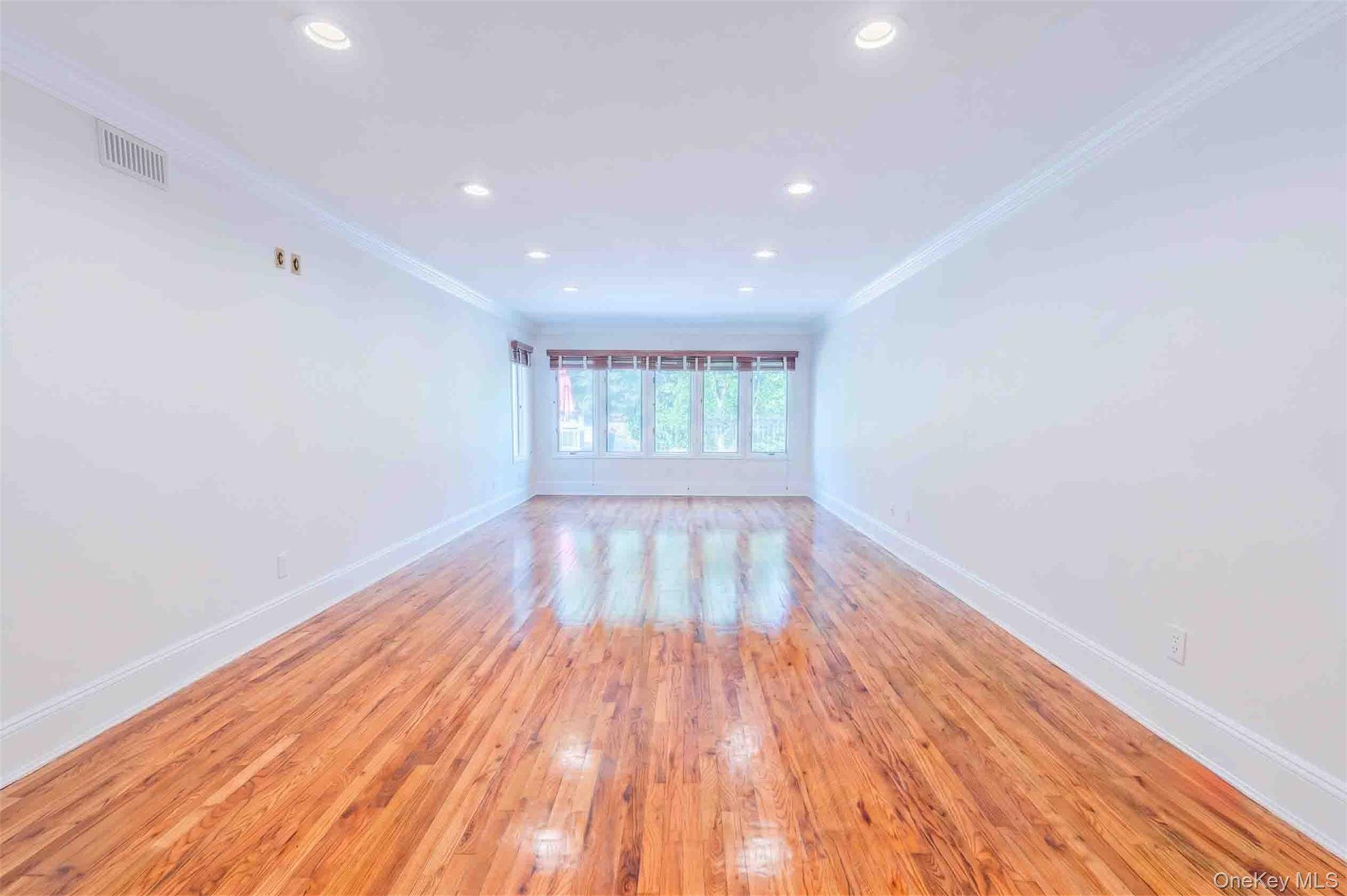 70 Karol Place Property Photo 8