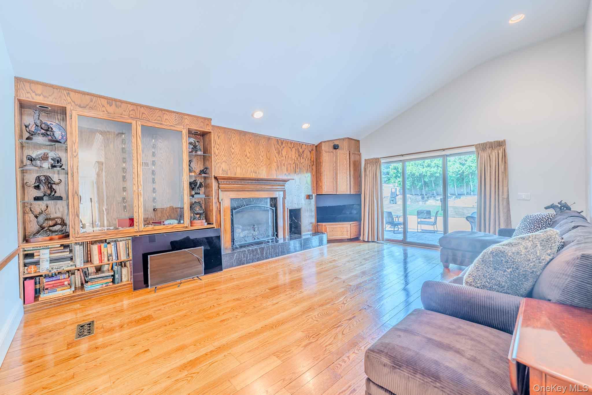 70 Karol Place Property Photo 9