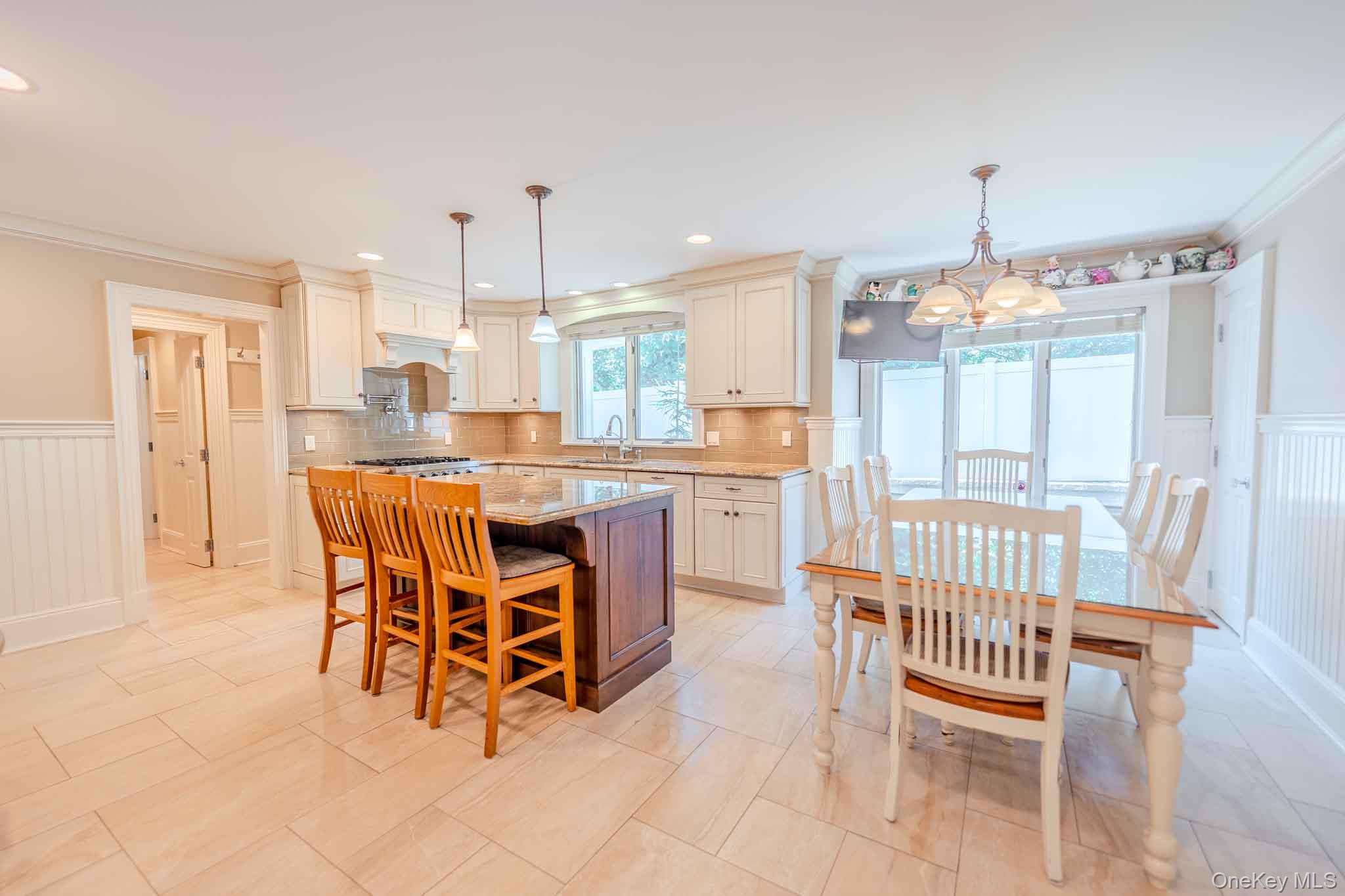 70 Karol Place Property Photo 12