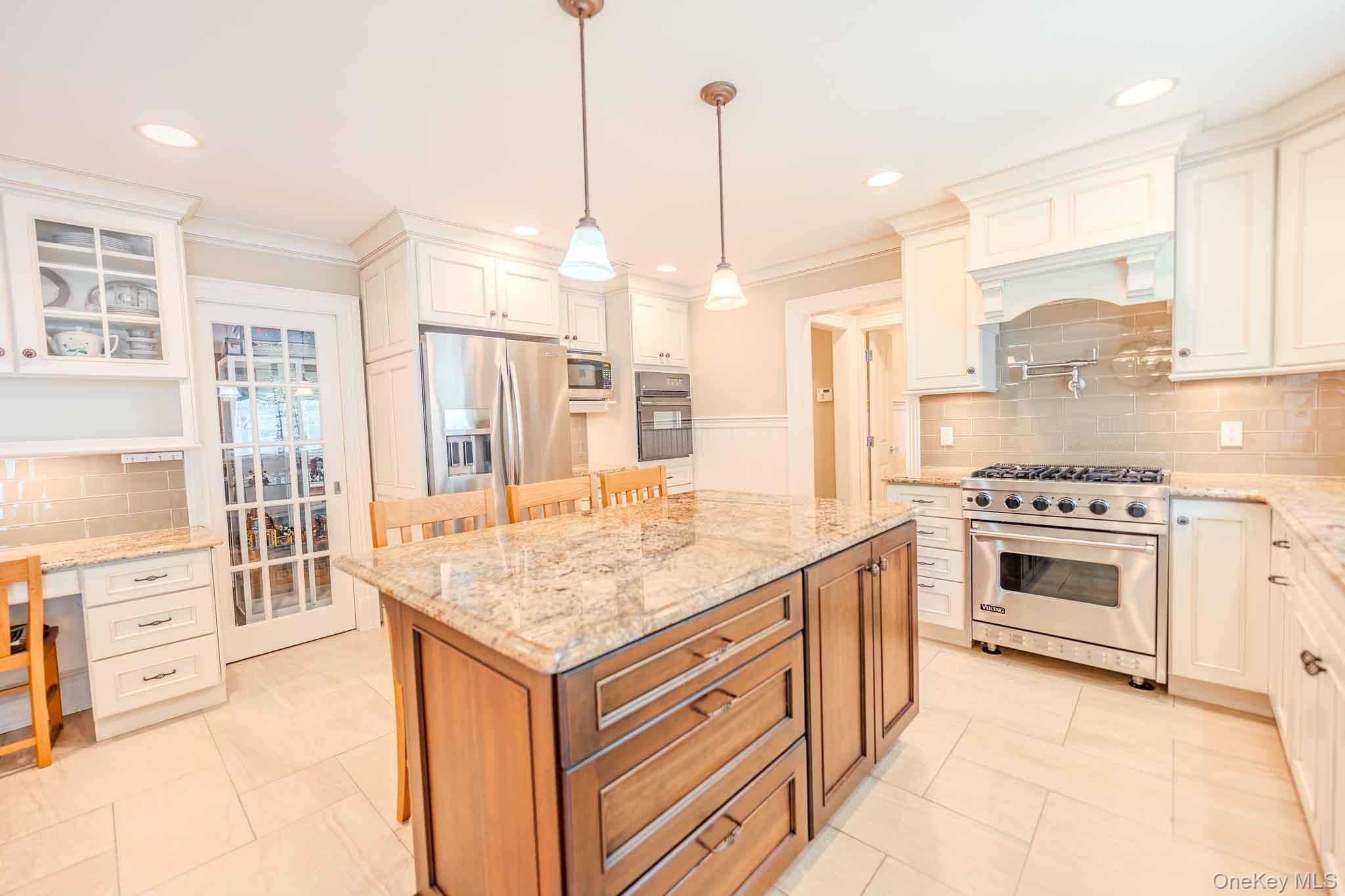 70 Karol Place Property Photo 14