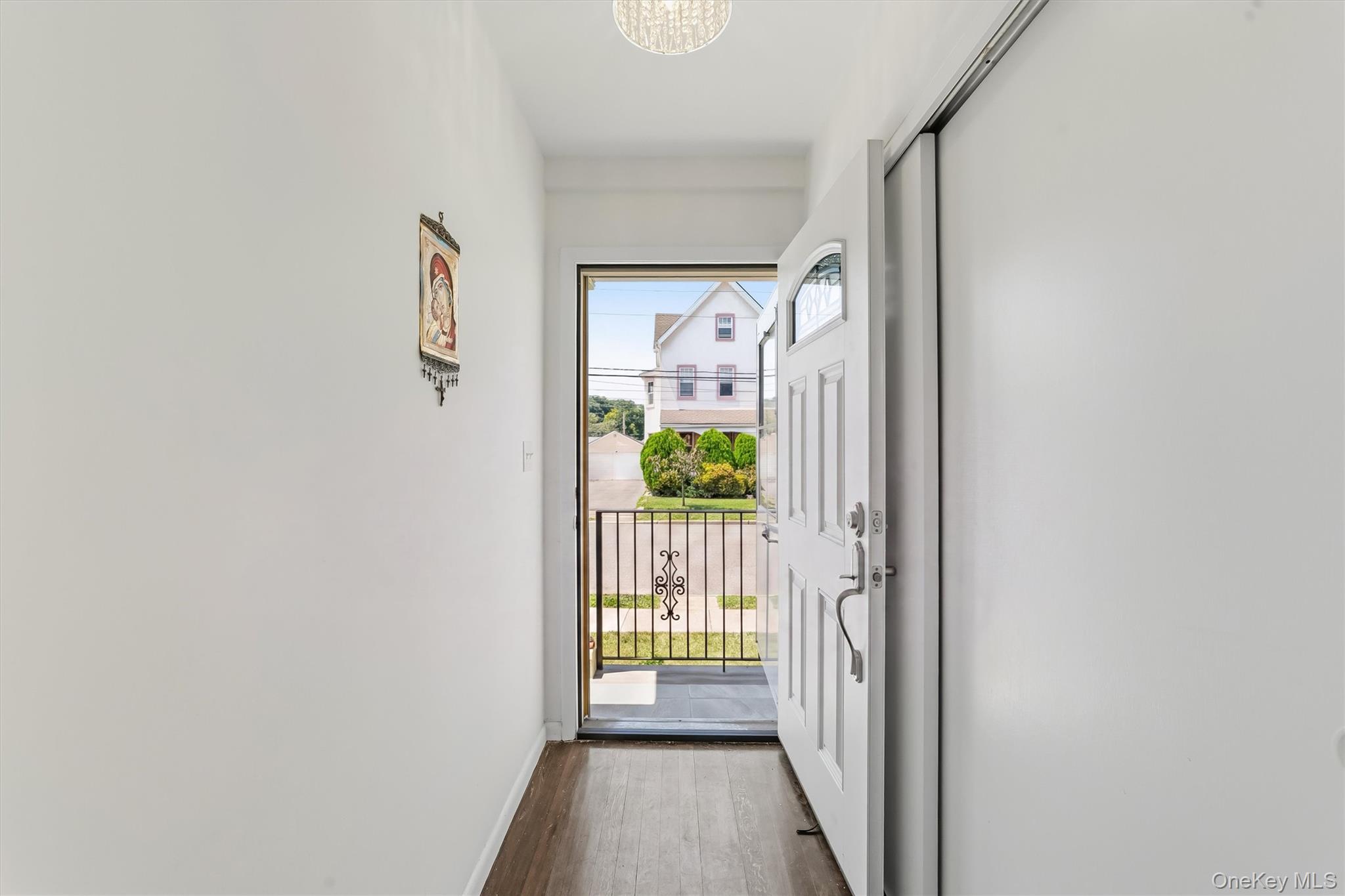 208 Third Avenue Property Photo 6