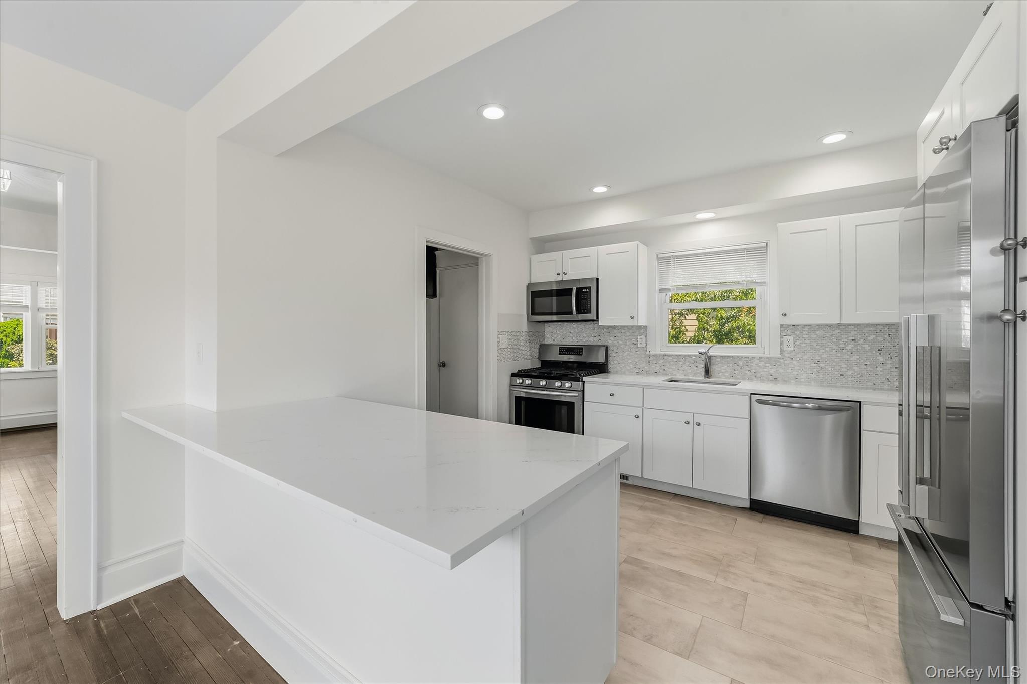 208 Third Avenue Property Photo 17