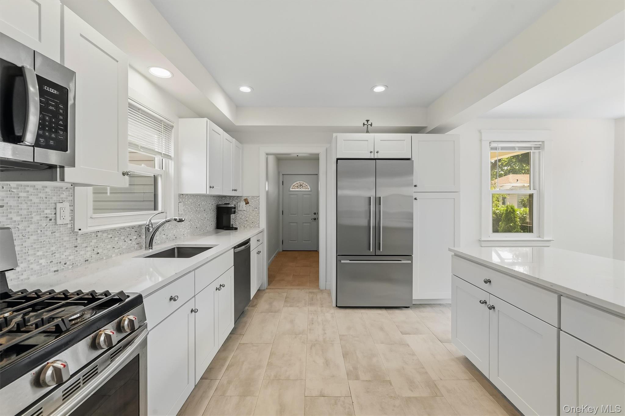 208 Third Avenue Property Photo 18