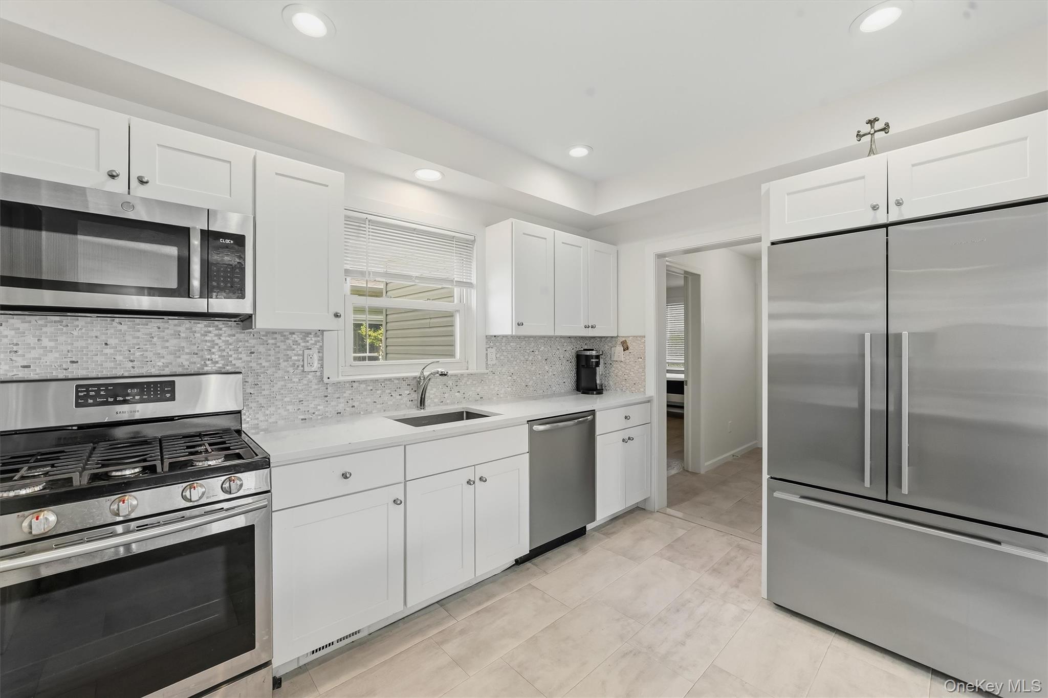 208 Third Avenue Property Photo 19