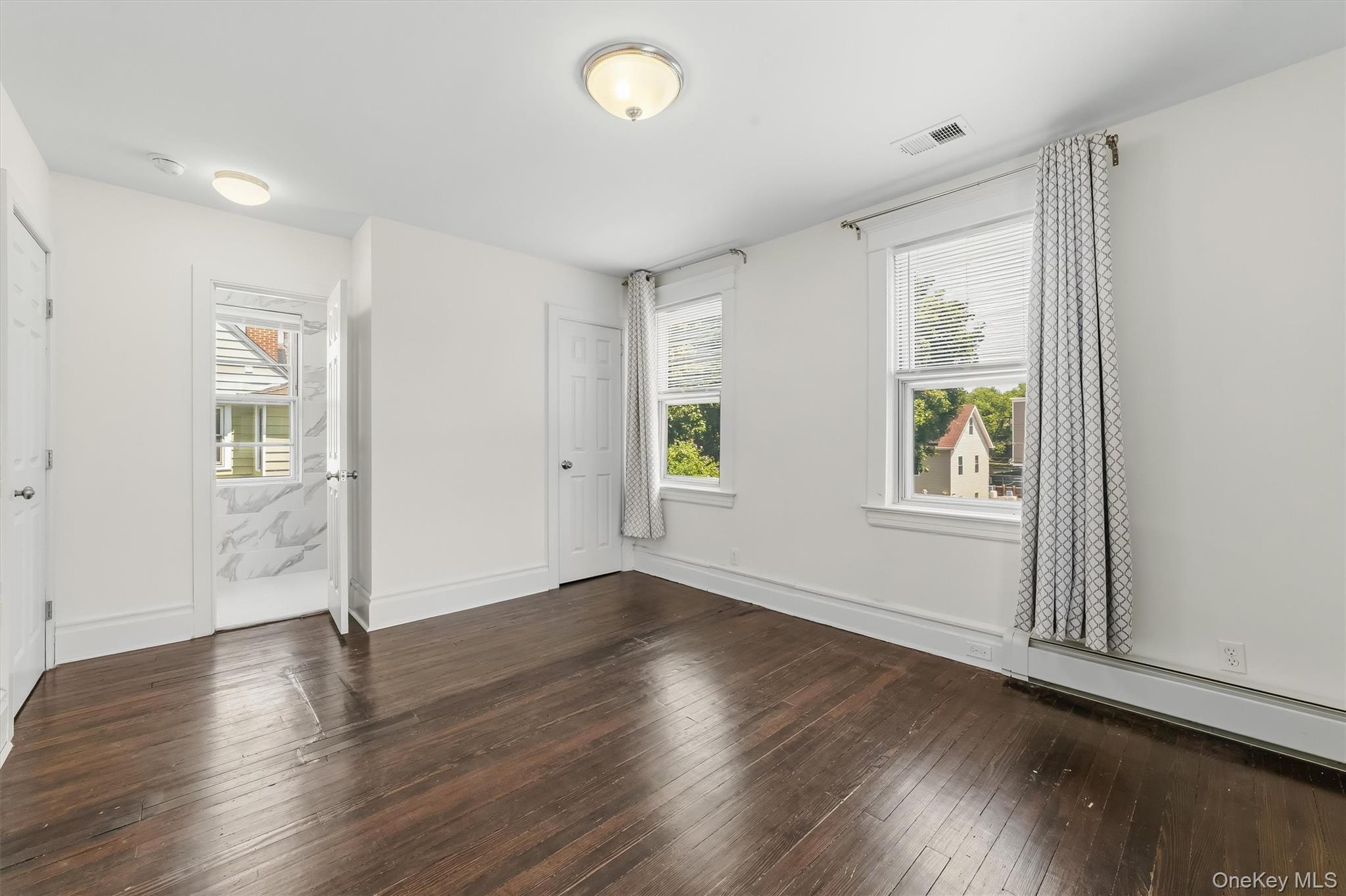 208 Third Avenue Property Photo 30