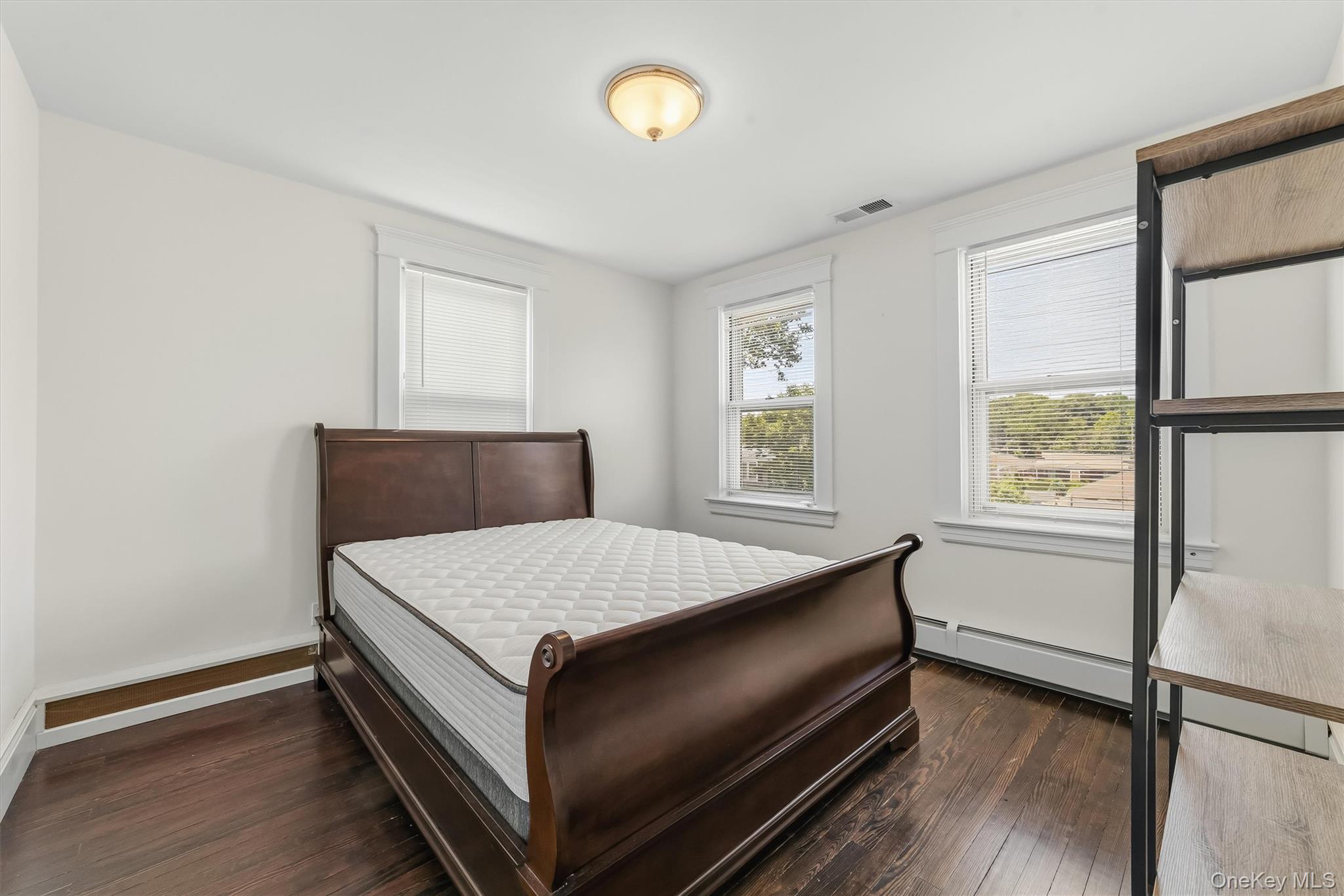 208 Third Avenue Property Photo 34