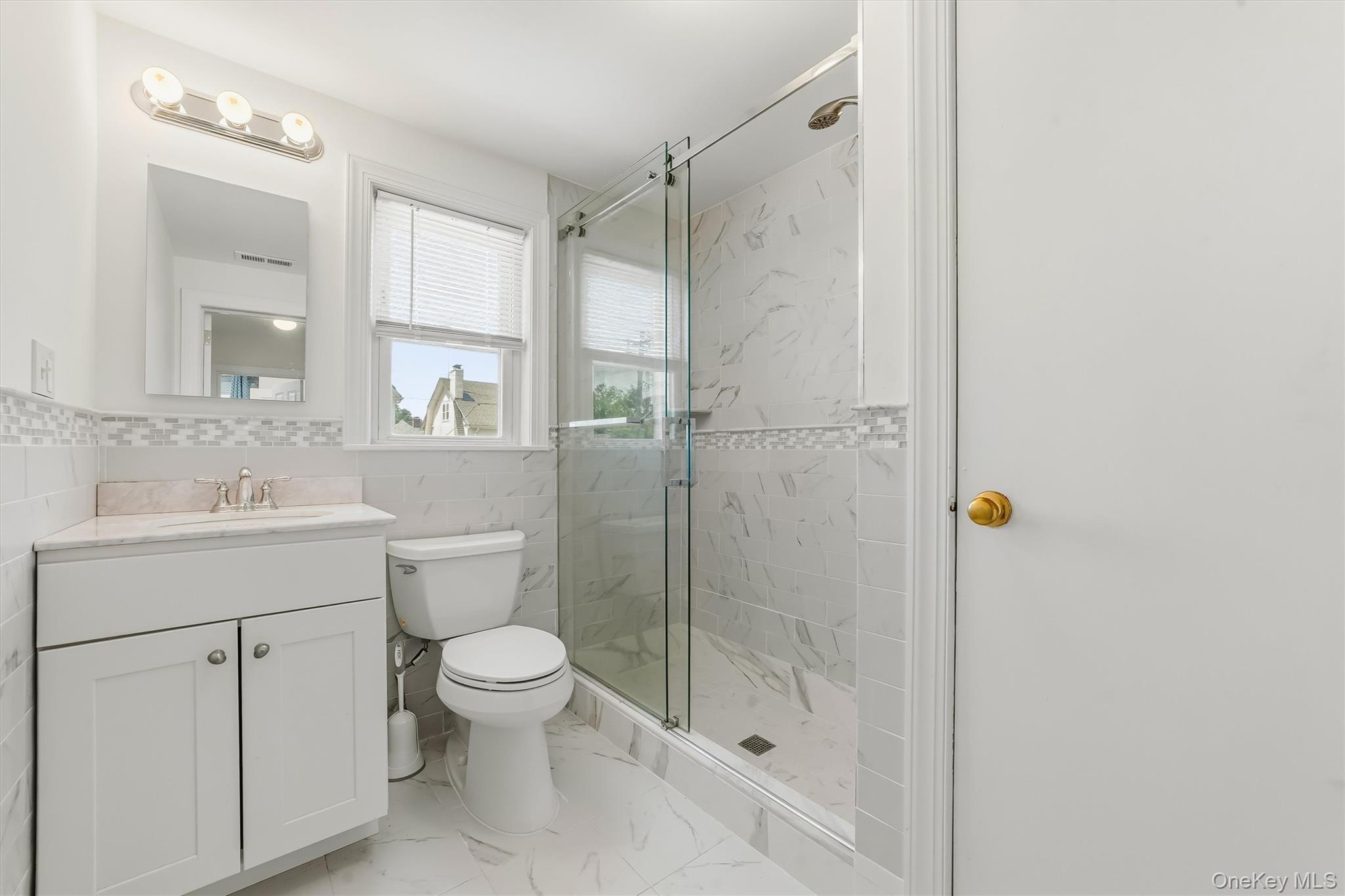 208 Third Avenue Property Photo 36