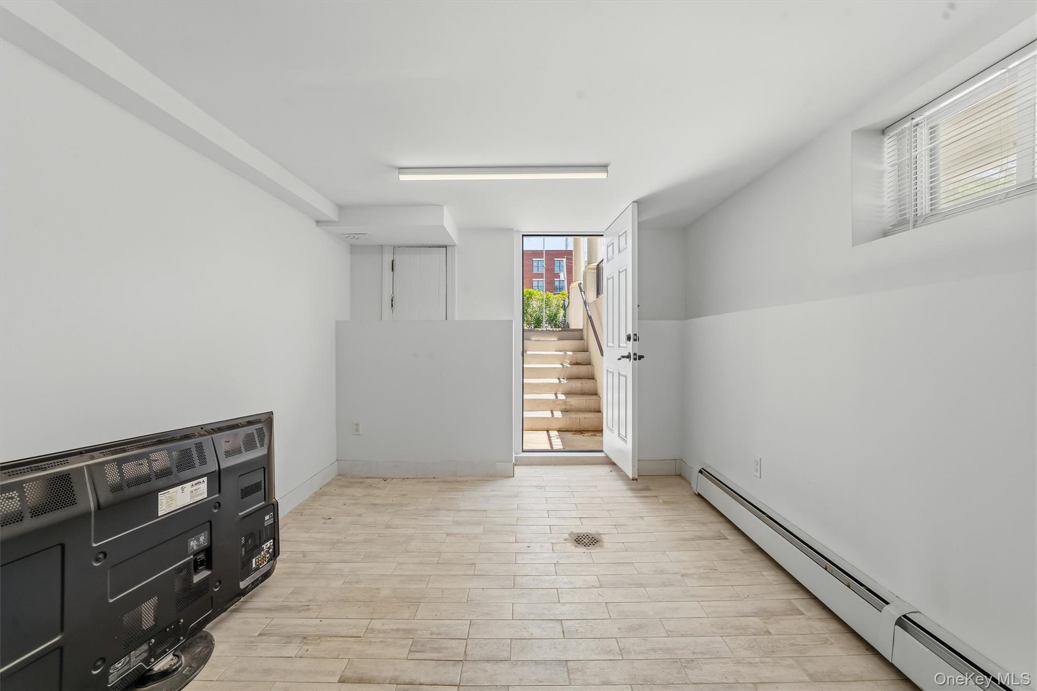 208 Third Avenue Property Photo 42