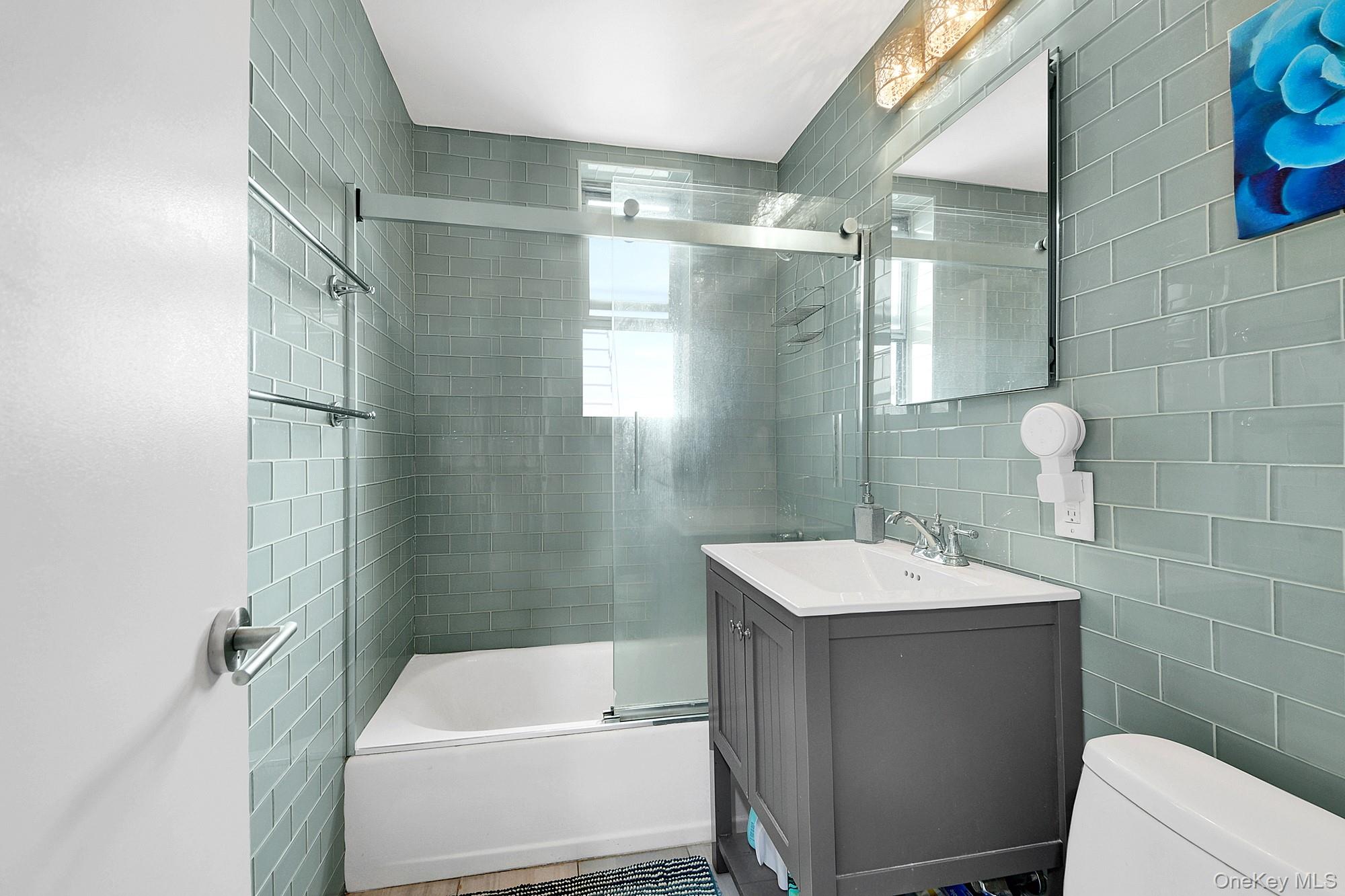 2550 Independence Avenue 5p Property Photo 16
