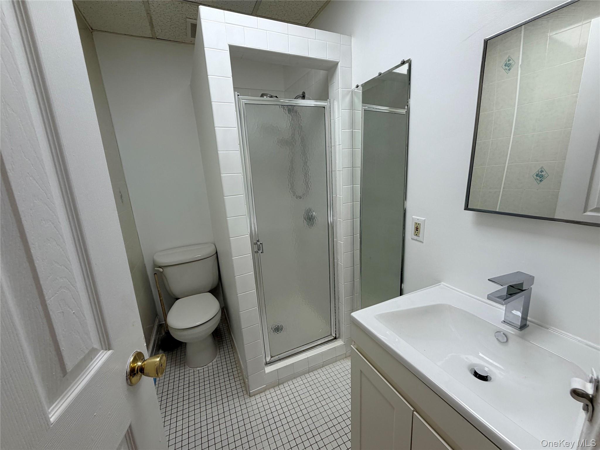 266 Jericho Turnpike #2f Property Photo 8