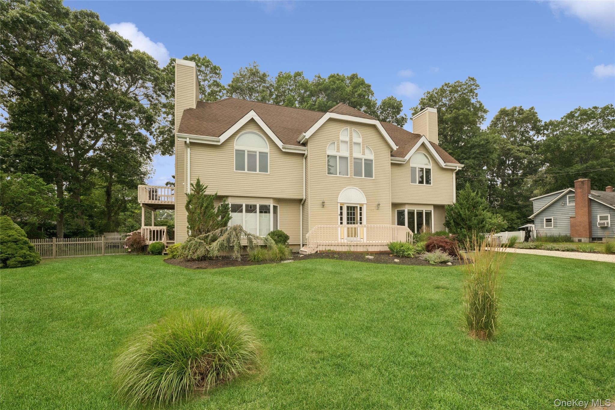 185 Inlet Lane Property Photo 1