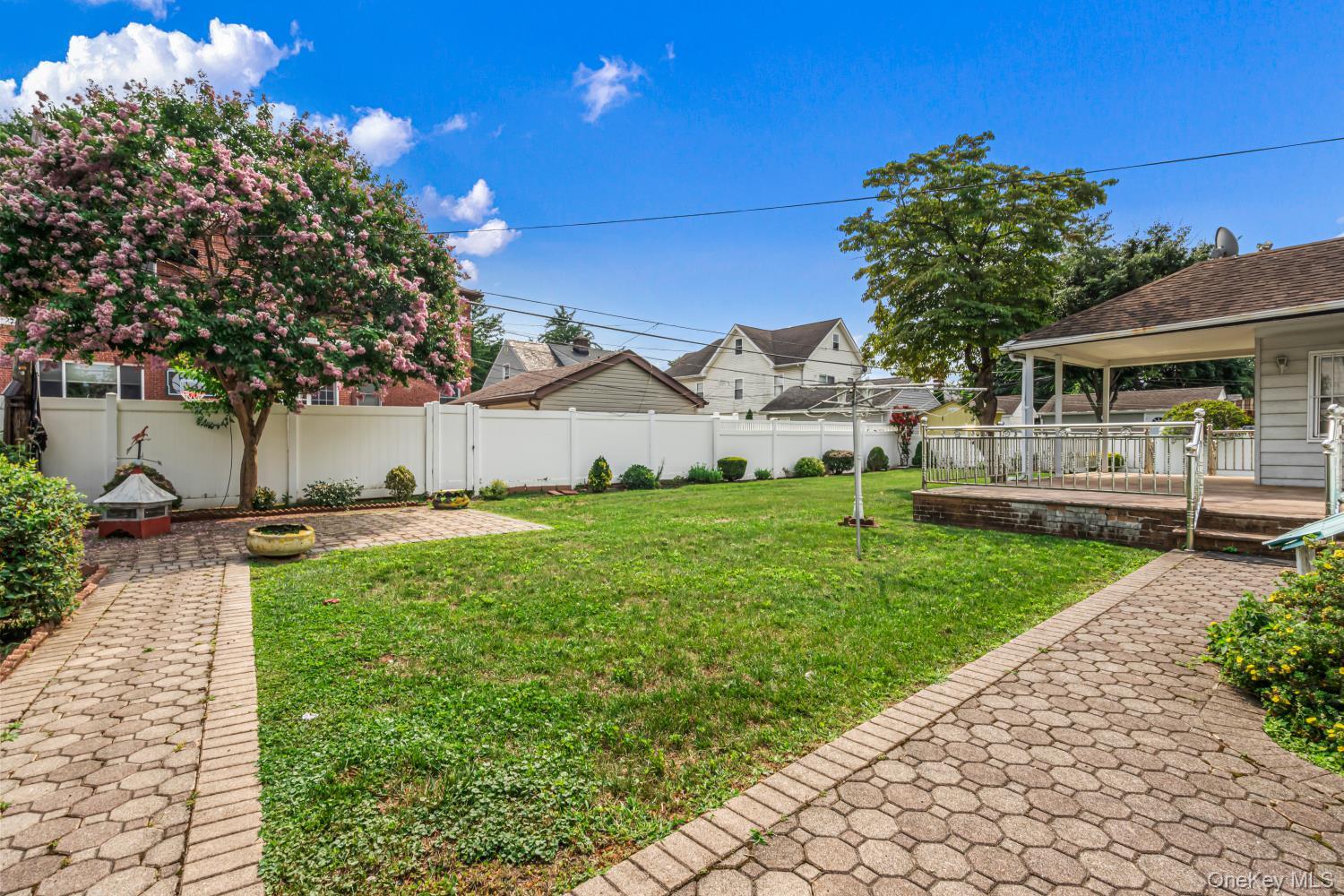 8315 264th Street Property Photo 3