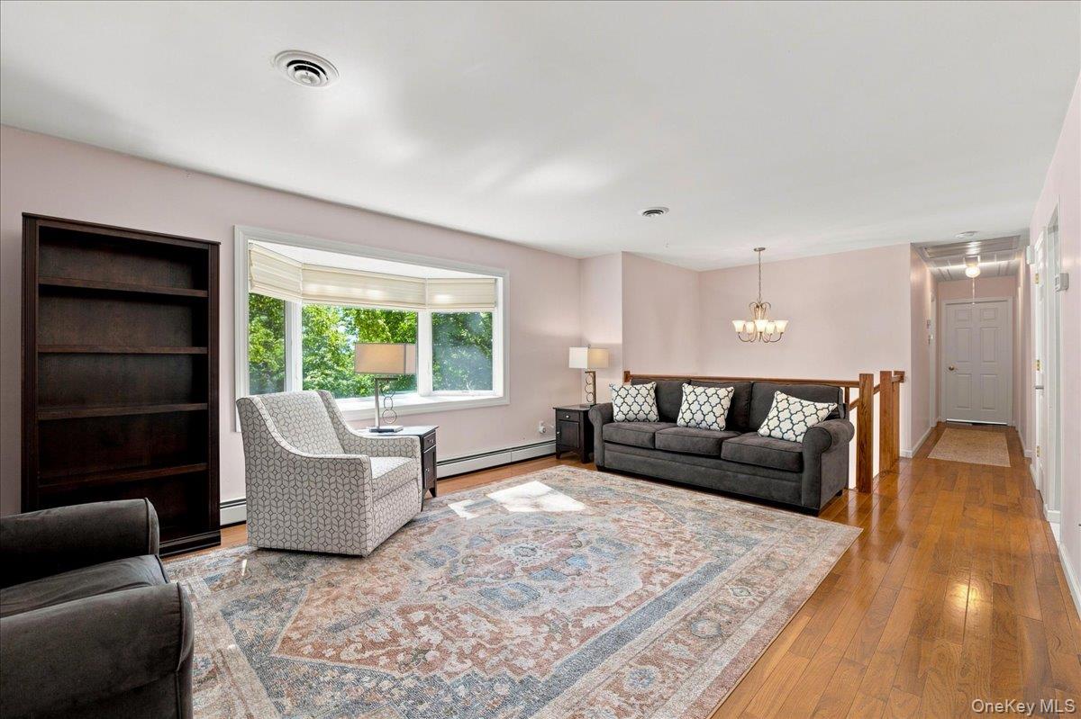 20 Lancaster Lane Property Photo 3