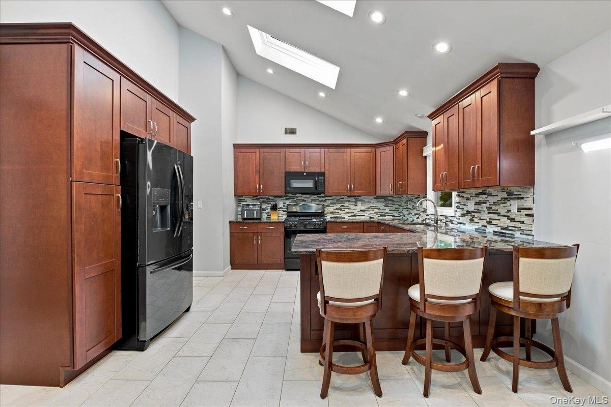20 Lancaster Lane Property Photo 6