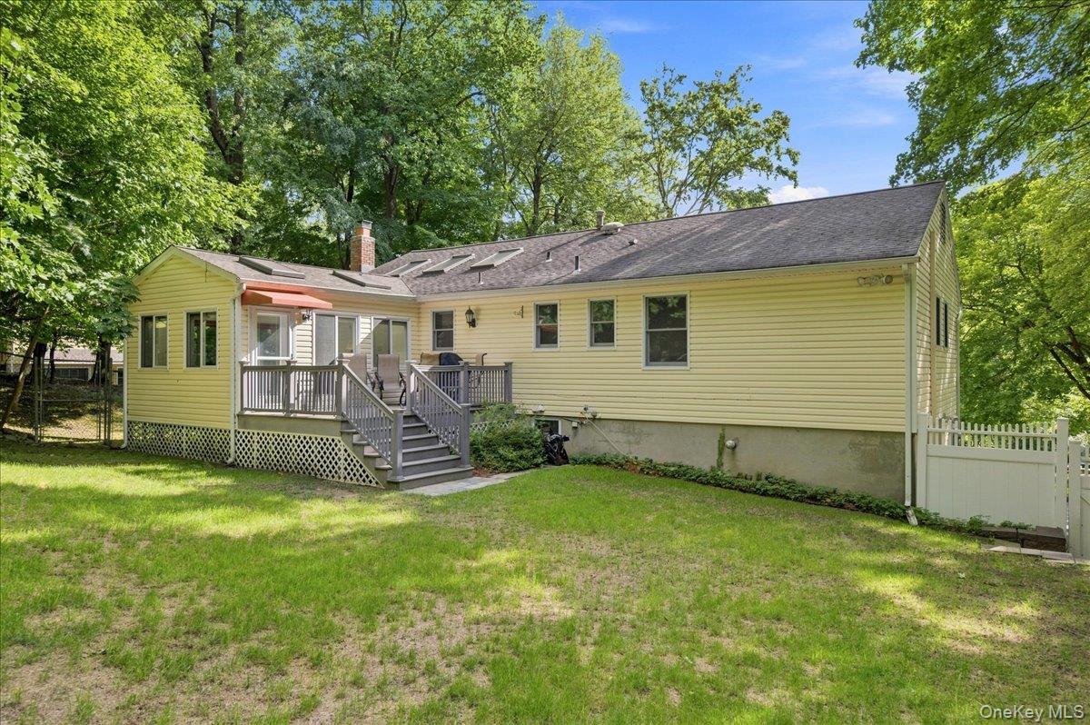 20 Lancaster Lane Property Photo 16