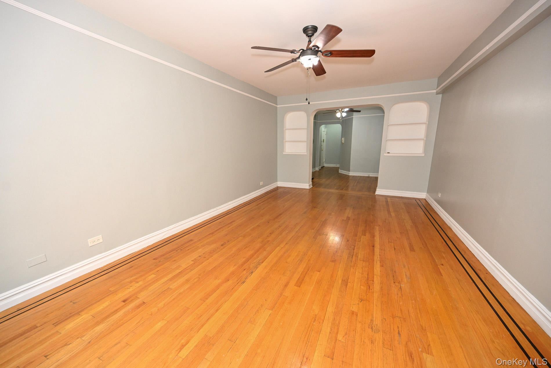 61-41 Saunders Street B25 Property Photo 15
