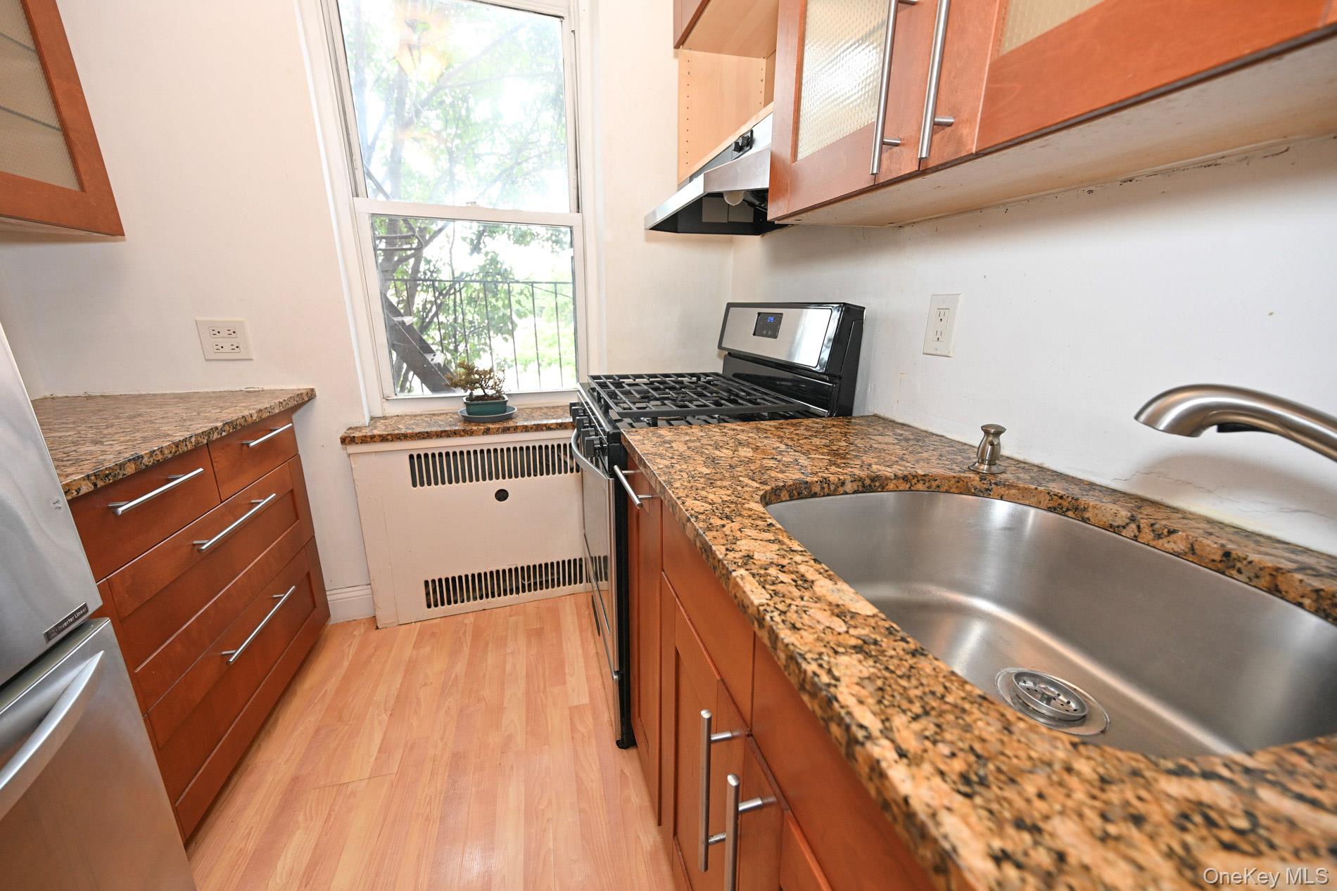 61-41 Saunders Street B25 Property Photo 20
