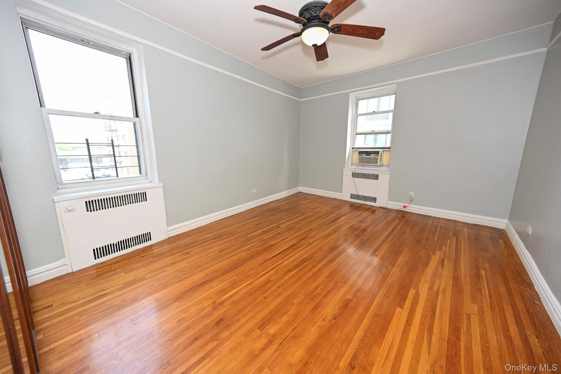 61-41 Saunders Street B25 Property Photo 26