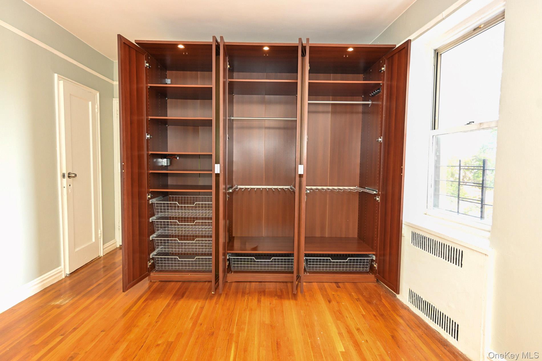61-41 Saunders Street B25 Property Photo 28