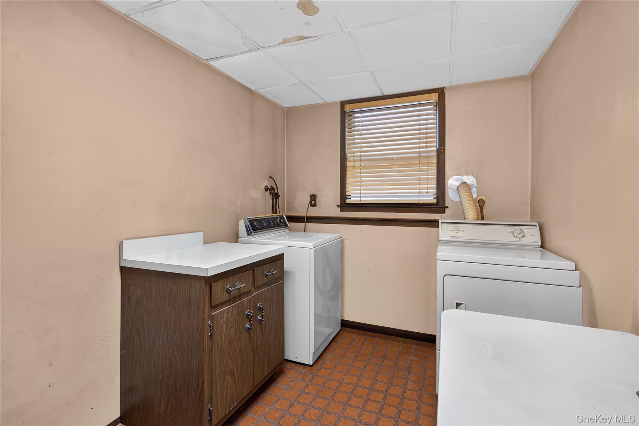 8 Peter Avenue Property Photo 33
