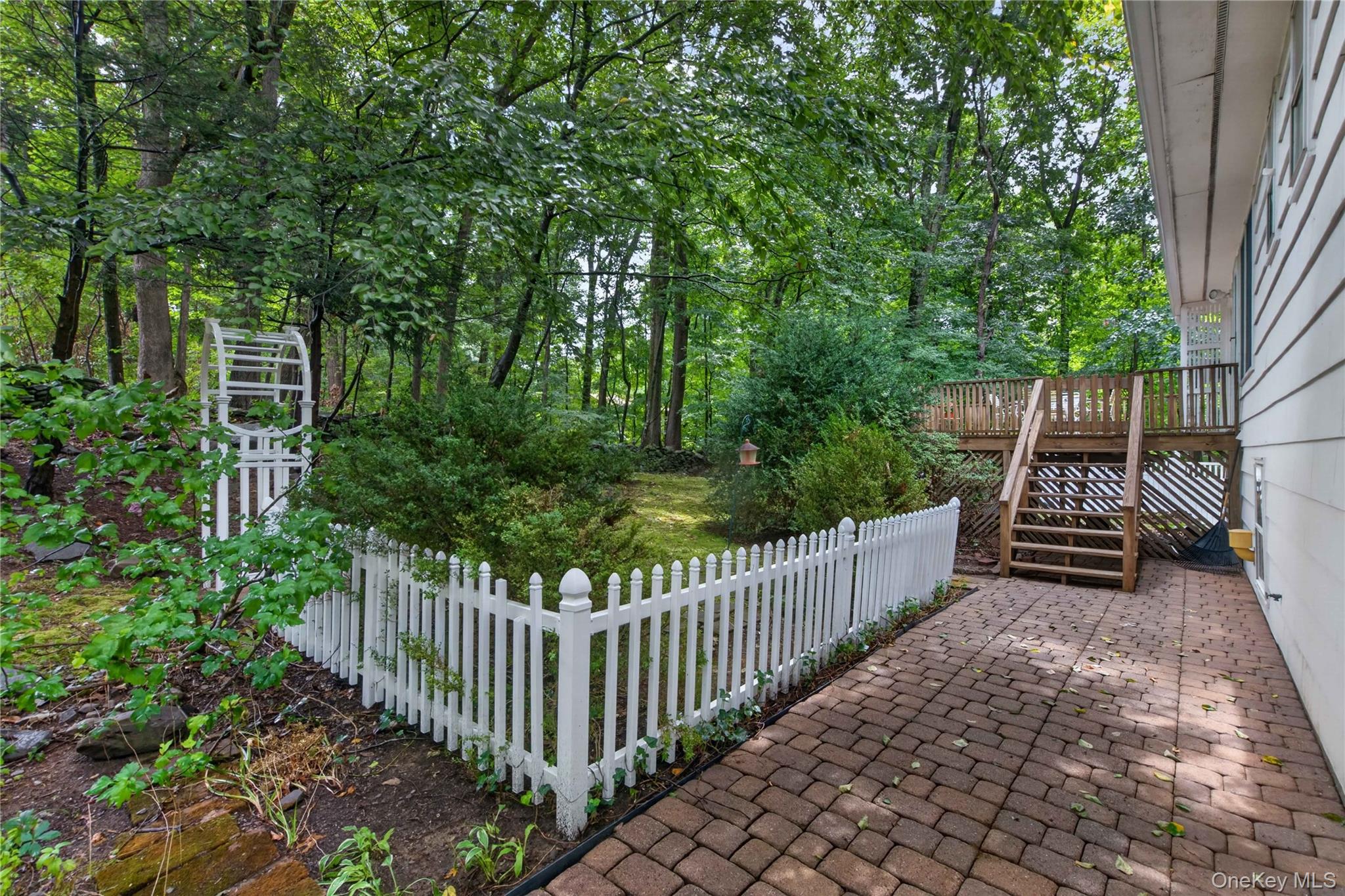 8 Peter Avenue Property Photo 39