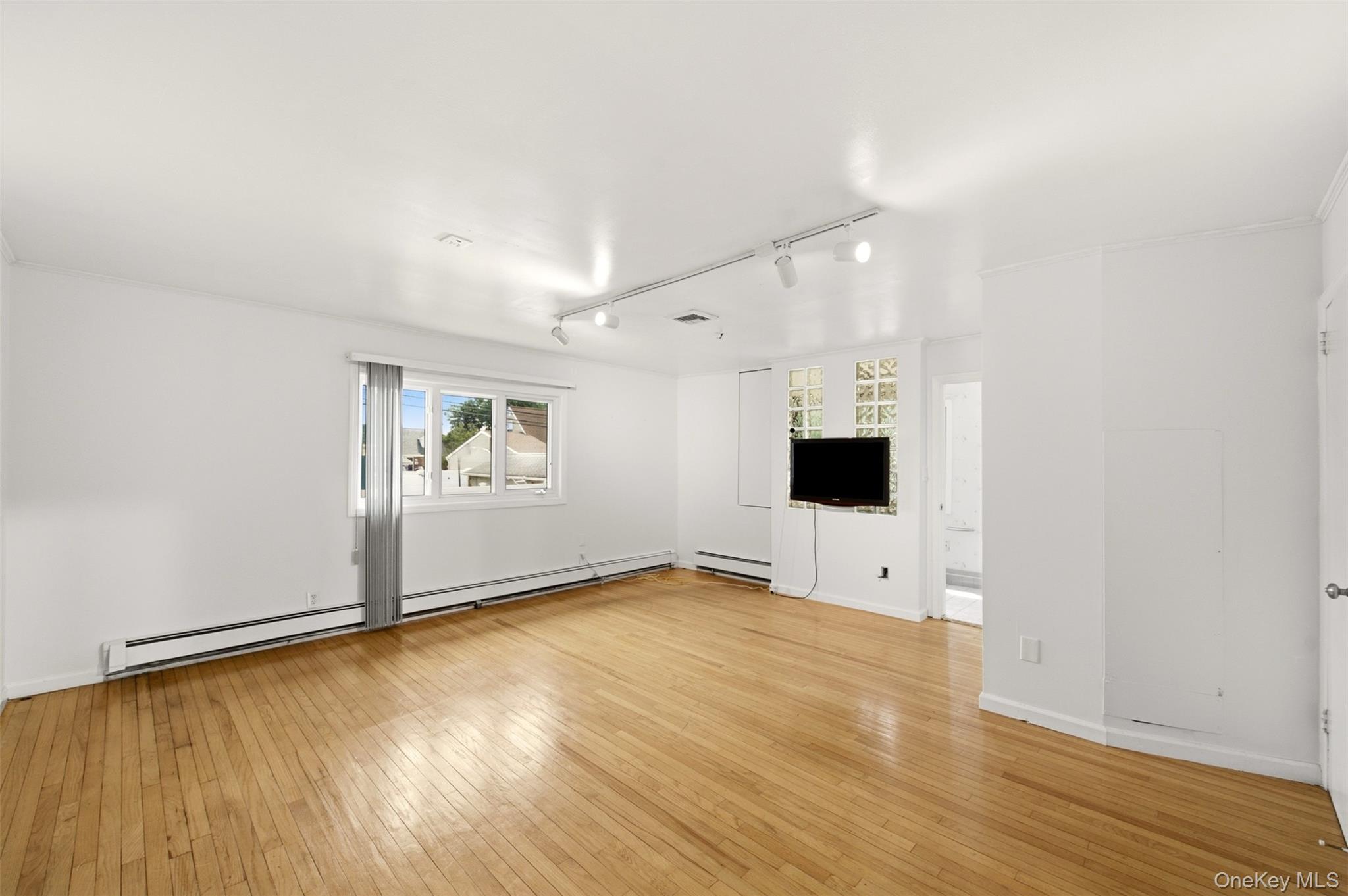 160 Clearmeadow Drive Property Photo 11