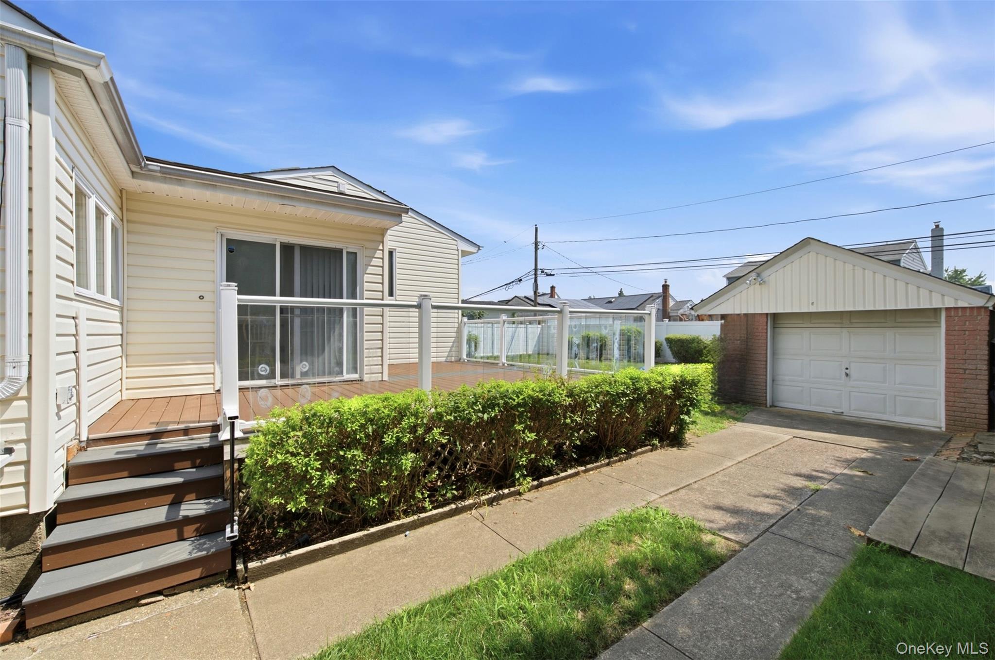 160 Clearmeadow Drive Property Photo 18