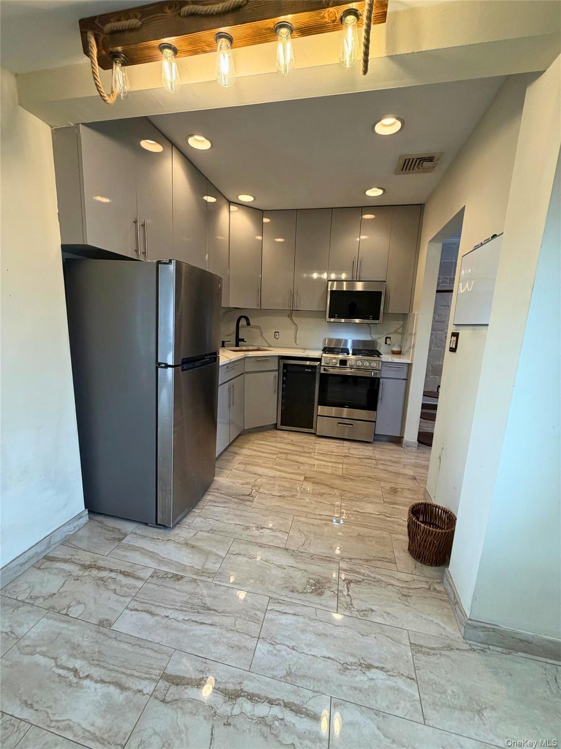 77 E Santa Barbara Road Property Photo 3