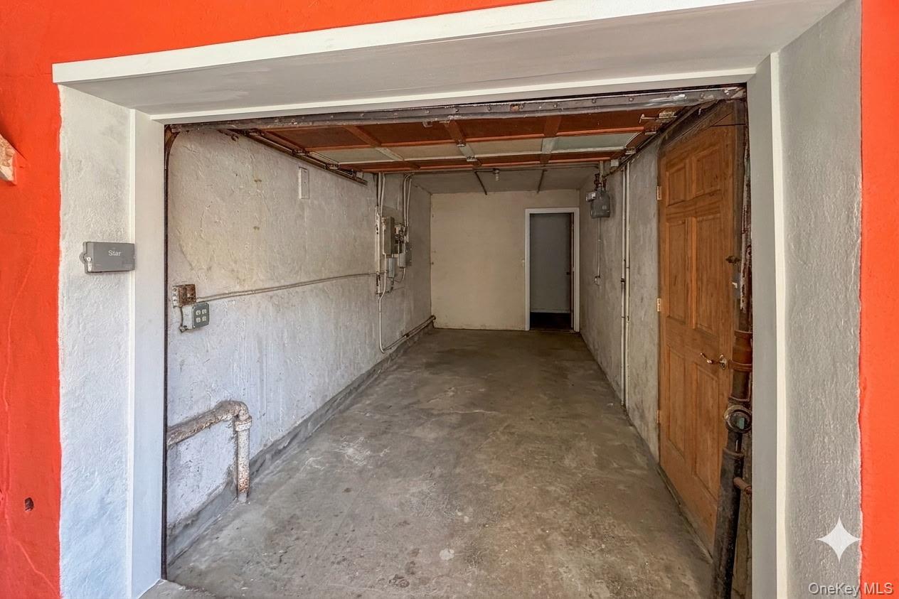 3234 Colden Avenue Property Photo 4